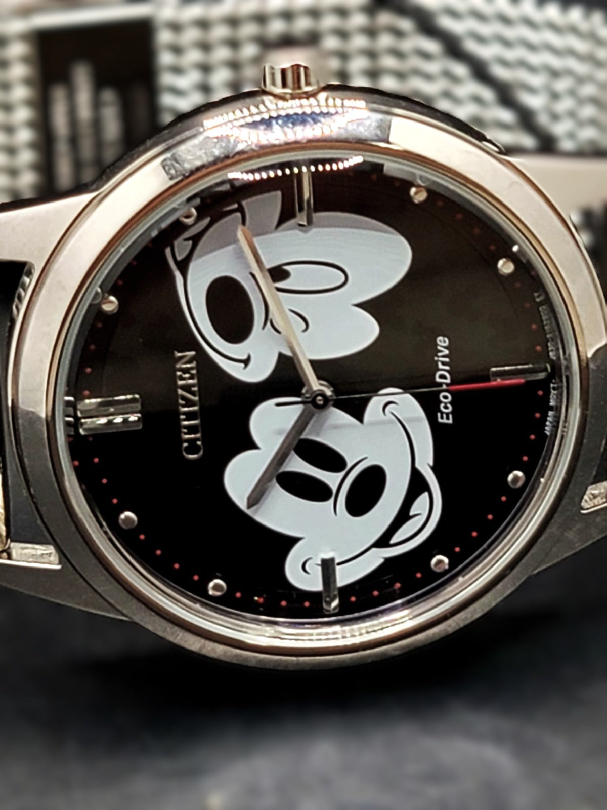 CITIZEN ECO-DRIVE MICKEY MOUSE Men's Stainless Steel Mesh Watch 40MM BRAND NEW