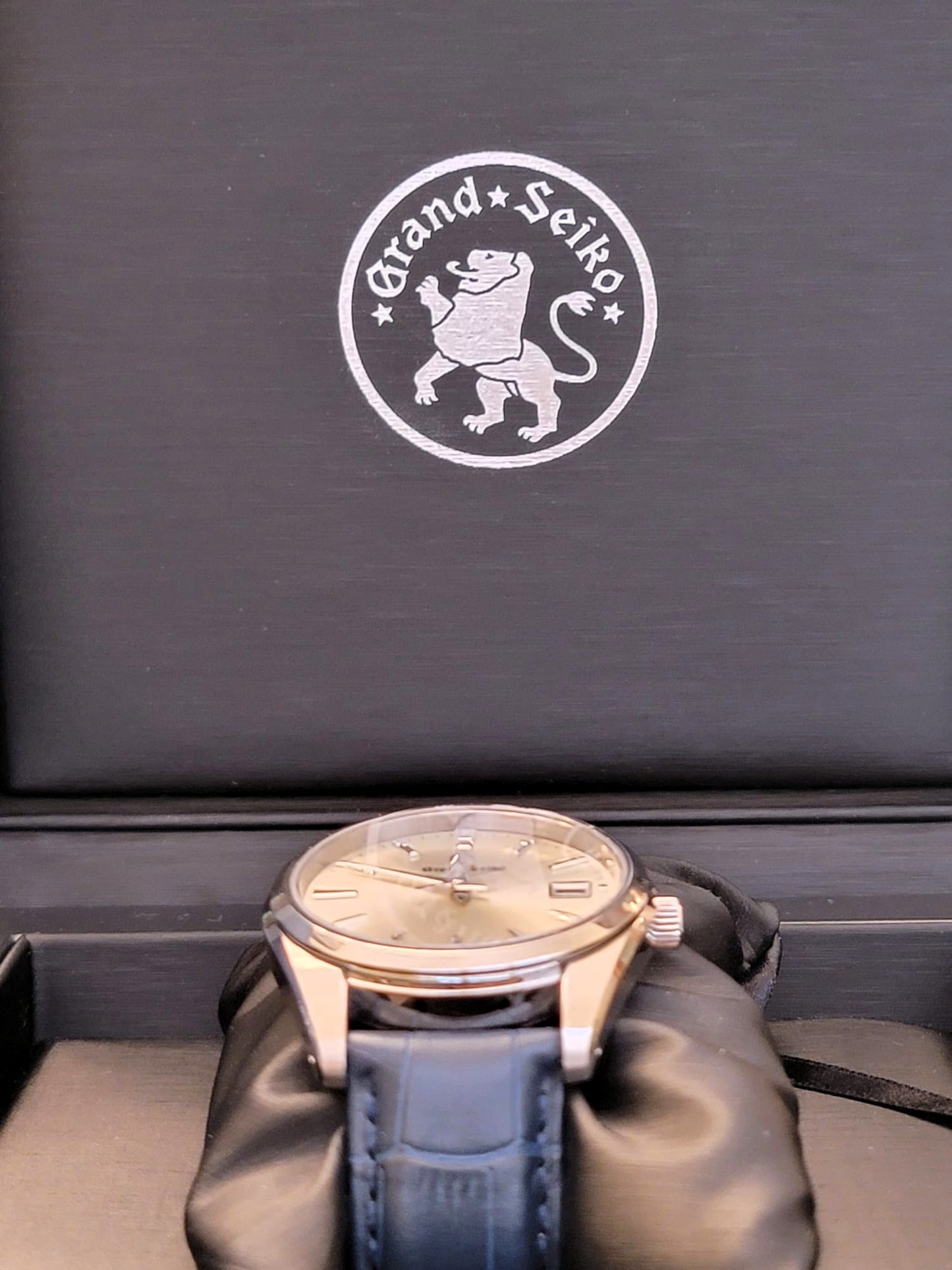 2021 Grand Seiko Heritage Collection Timepiece Men 40MM SBGP009