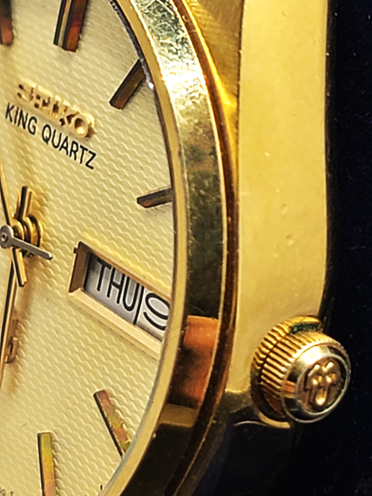 NEAR MINT 1976 SEIKO KING QUARTZ - COMMEMORATIVE WATCH - the Order of the Rising Sun Award in 1978