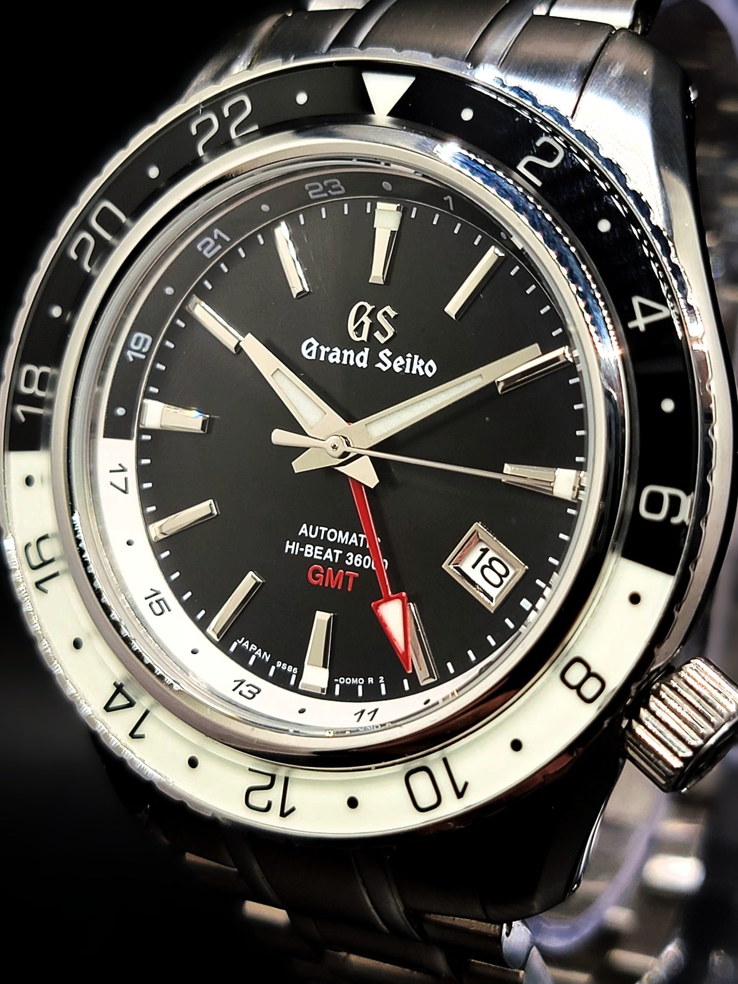 ***BRAND NEW*** CUSTOM MOD (GRAND SEIKO SPORT TRIPLE TIMEZONE) BLACK AND WHITE NH34 NEW **IN STOCK, SERIOUS INQUIRIES ONLY PLEASE**