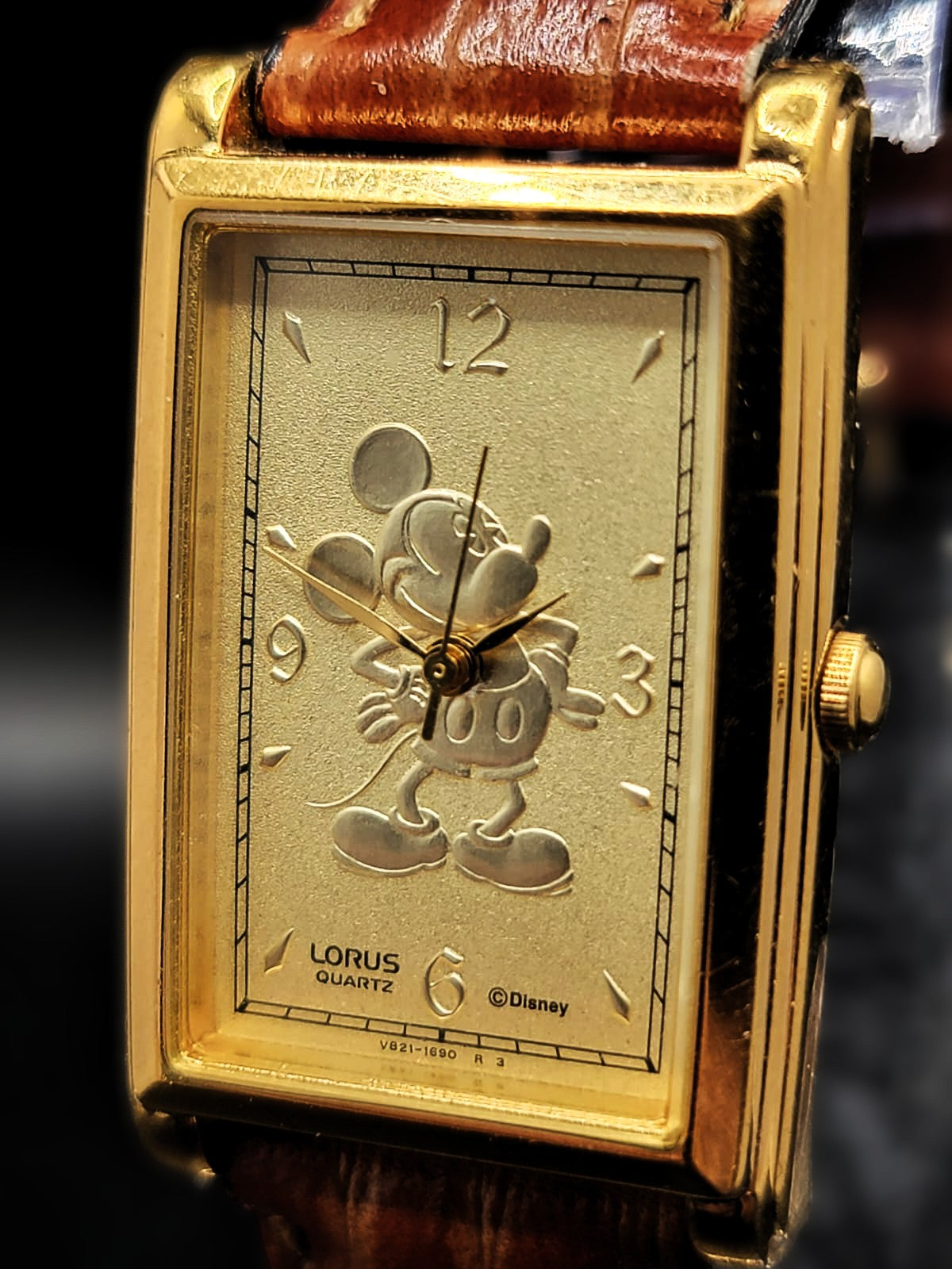 MICKEY MOUSE Lorus Watch V401-X081 Womens 19mm Case Brown Leather Band Quartz