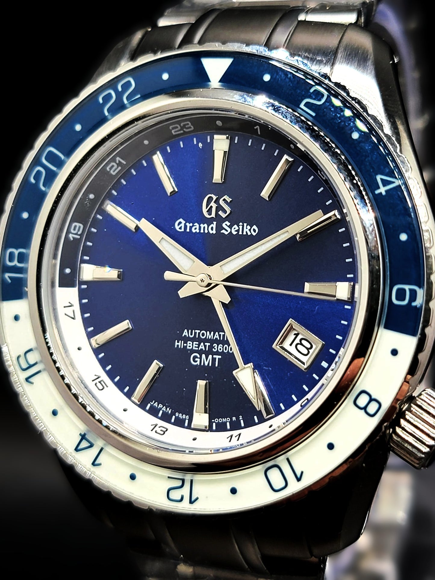 ***BRAND NEW*** CUSTOM MOD (GRAND SEIKO SPORT TRIPLE TIMEZONE) BLUE AND WHITE NH34 NEW **IN STOCK, SERIOUS INQUIRIES ONLY PLEASE**