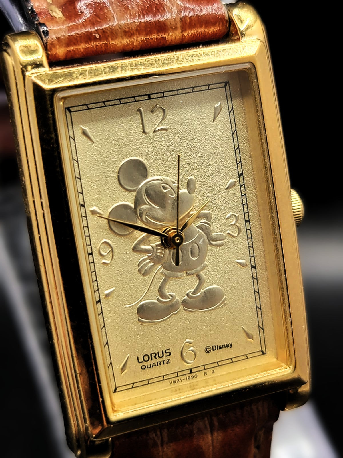 MICKEY MOUSE Lorus Watch V401-X081 Womens 19mm Case Brown Leather Band Quartz
