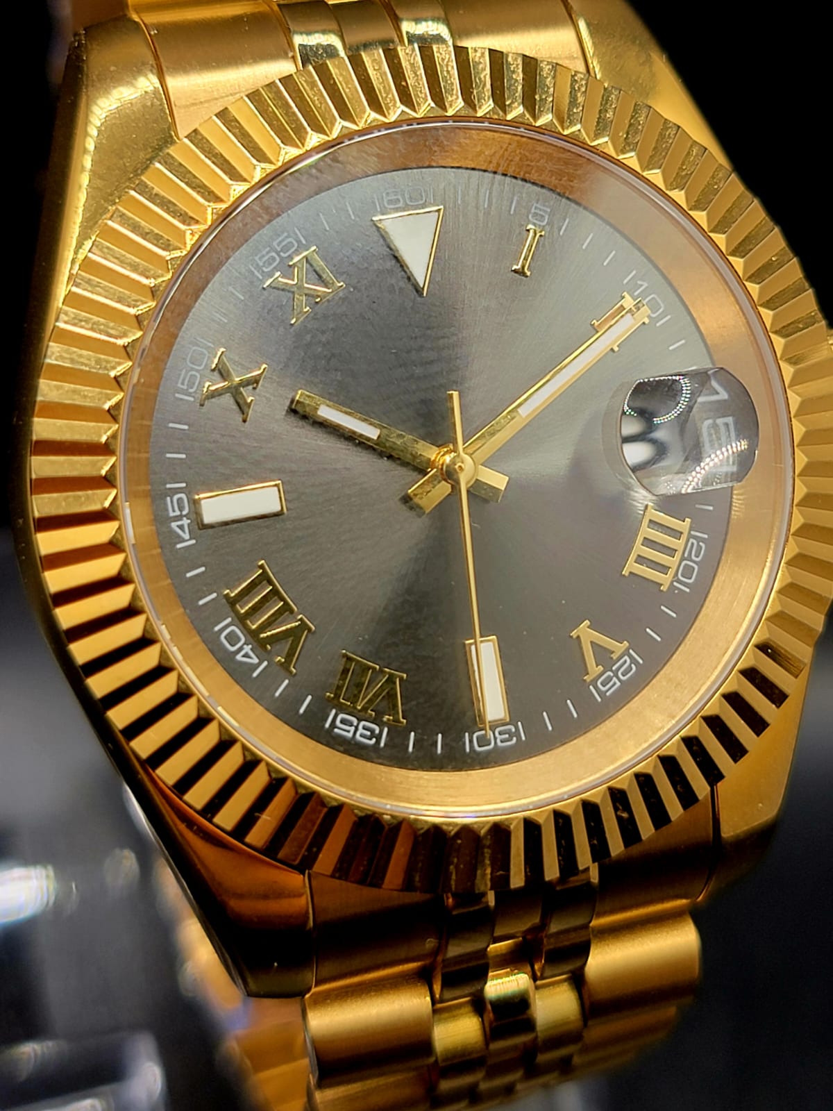 CUSTOM MOD 39MM NH35A Movement Automatic Mens Watch Grey Sunburst Dial