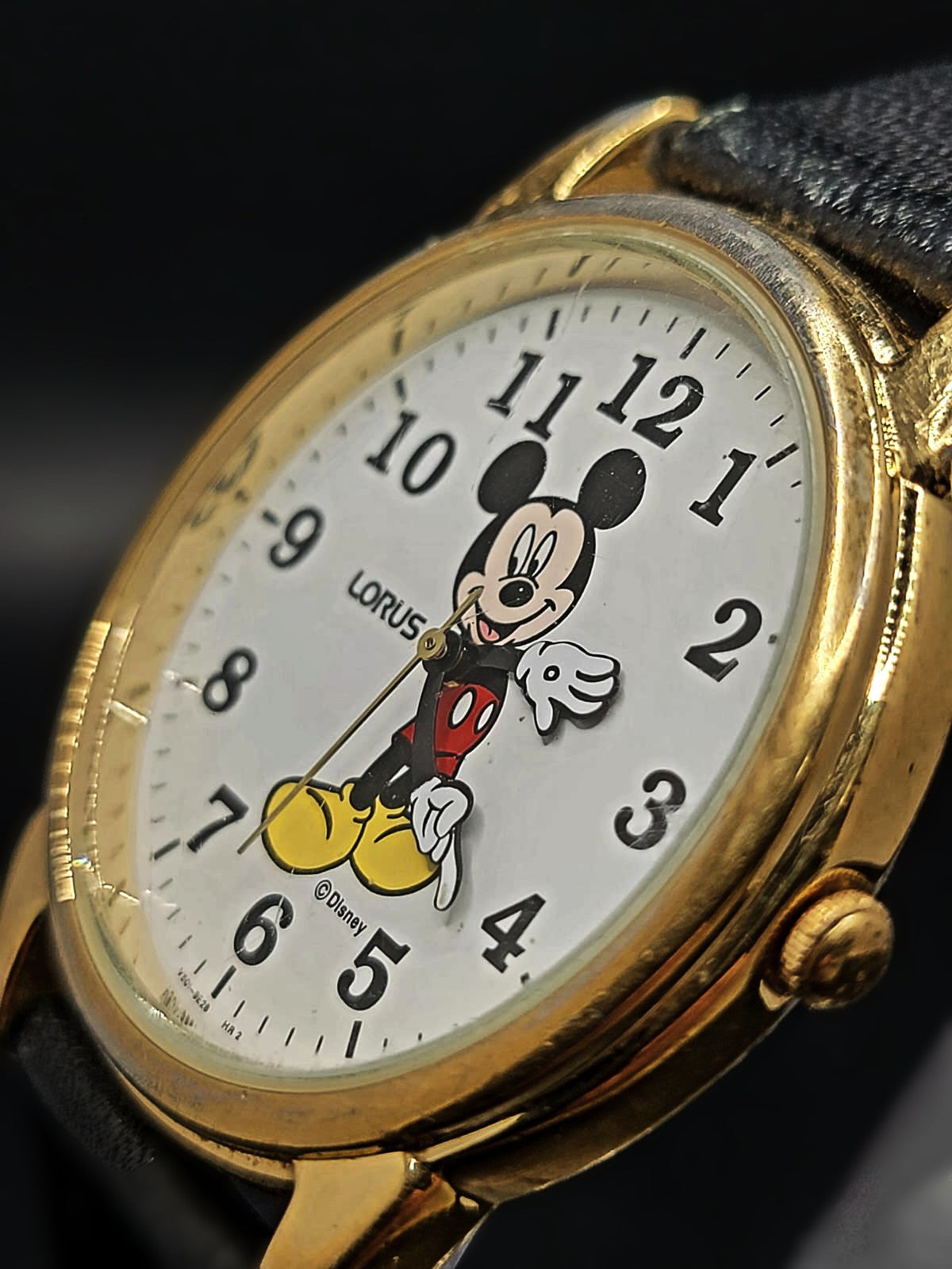 MICKEY MOUSE LORUS DISNEY V501-9B00 QUARTZ WATCH BLACK LEATHER BAND NEW BATTERY