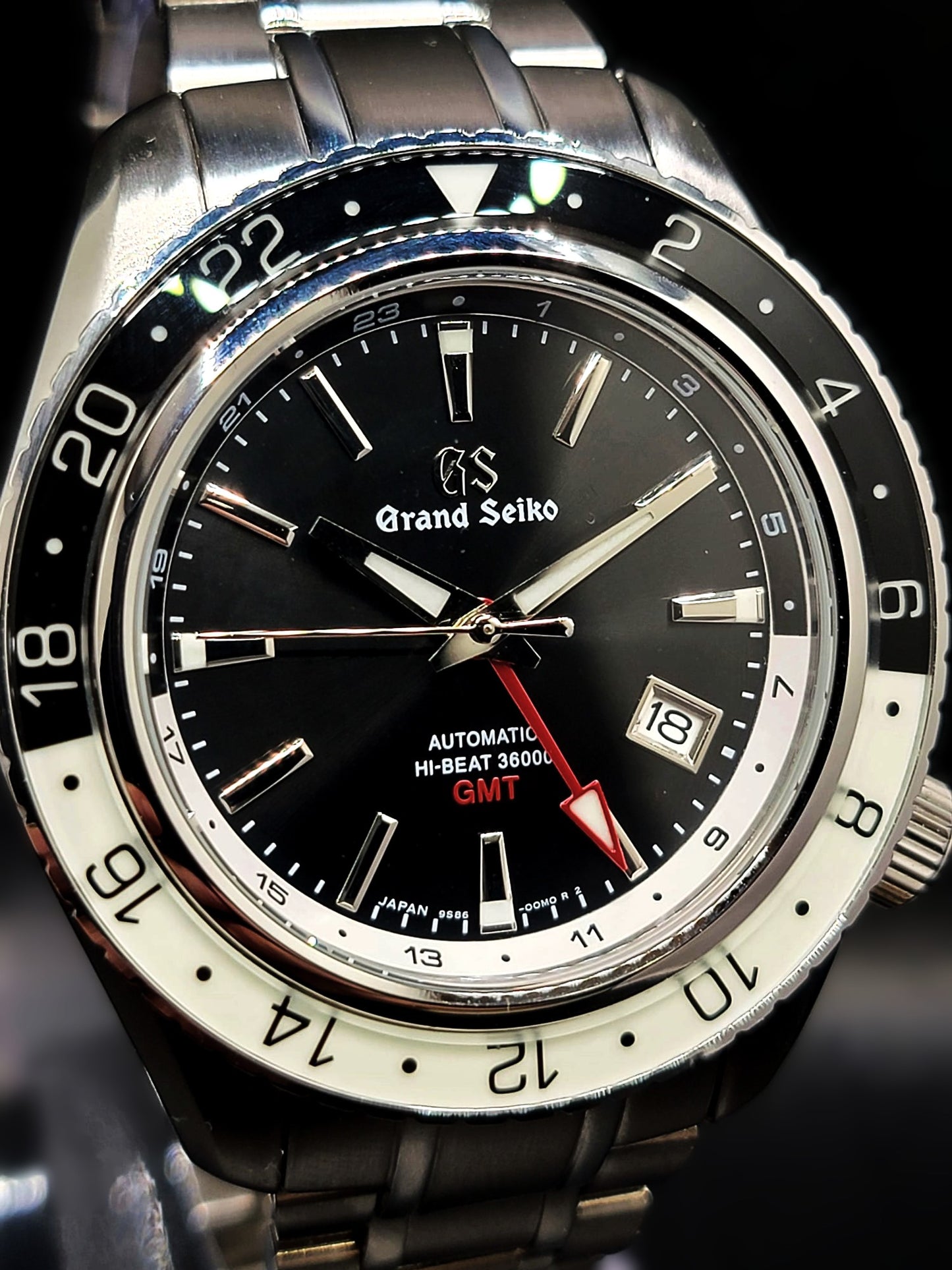 ***BRAND NEW*** CUSTOM MOD (GRAND SEIKO SPORT TRIPLE TIMEZONE) BLACK AND WHITE NH34 NEW **IN STOCK, SERIOUS INQUIRIES ONLY PLEASE**
