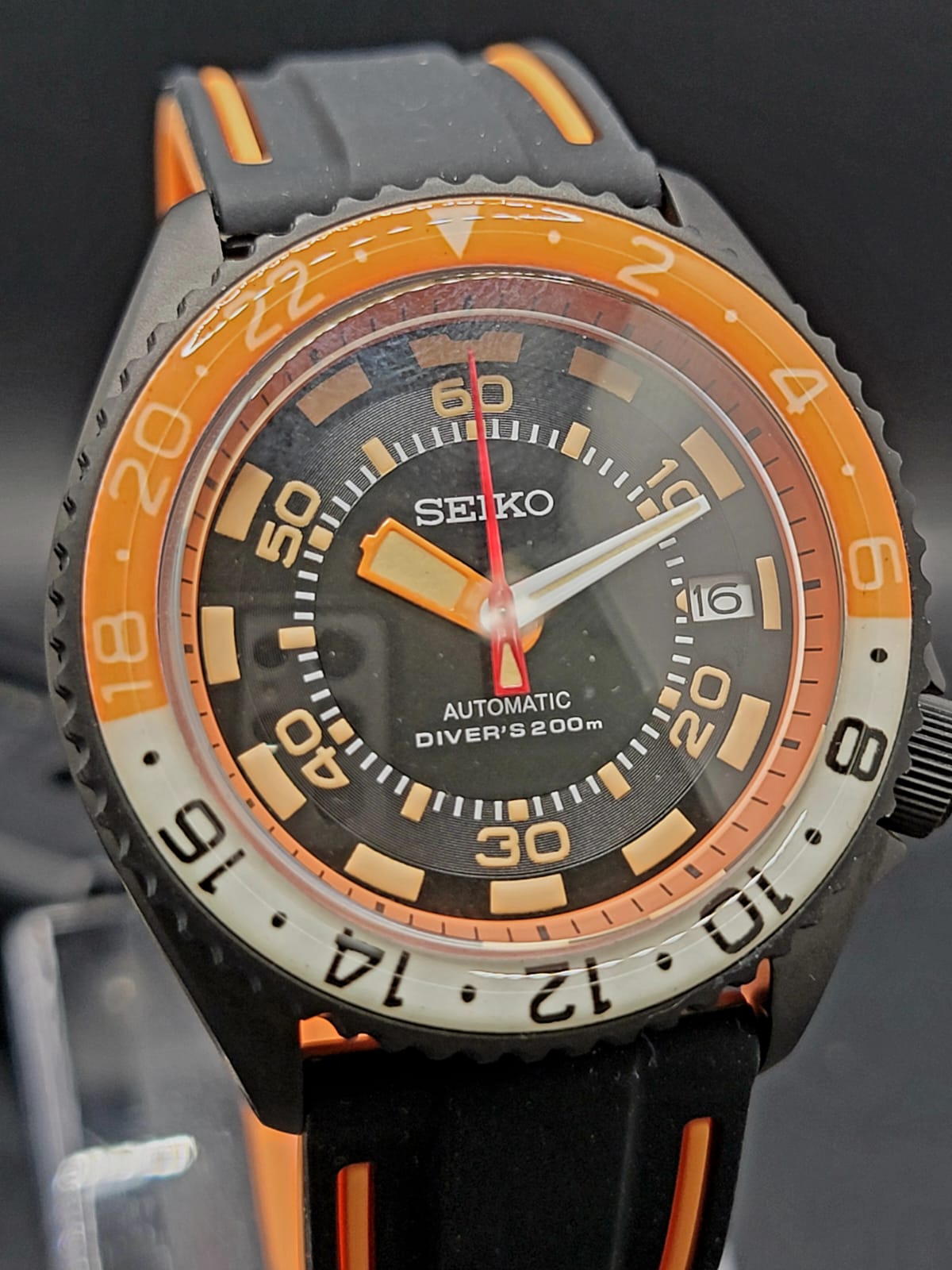 CUSTOM SEIKO MOD 40MM BLACK HAWK ORANGE AND BLACK
