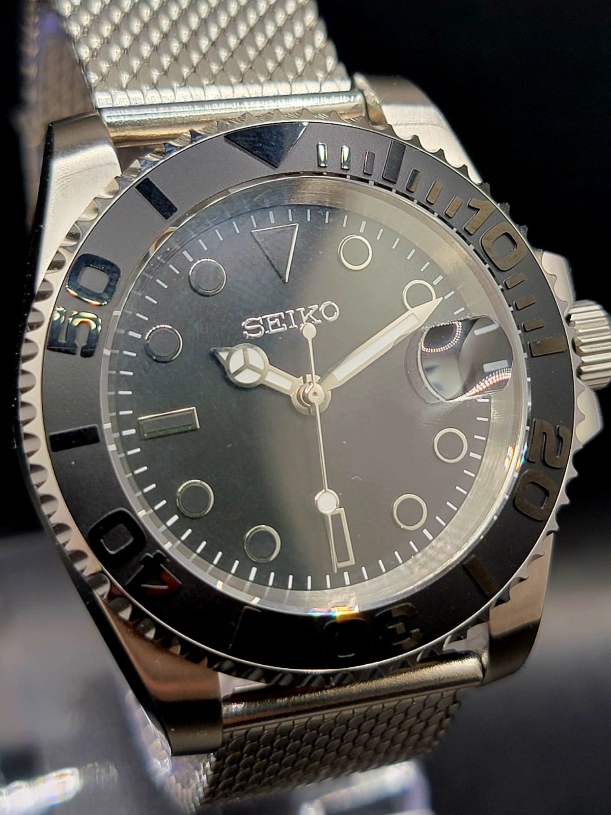 CUSTOM MOD SEIKO BLACK DIAL AND SS MESH BAND NH35 AUTO