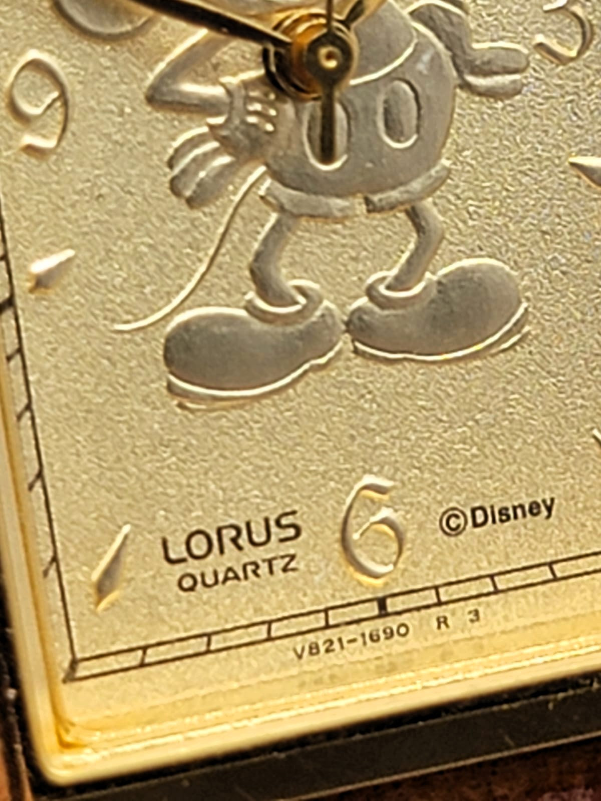 MICKEY MOUSE Lorus Watch V401-X081 Womens 19mm Case Brown Leather Band Quartz