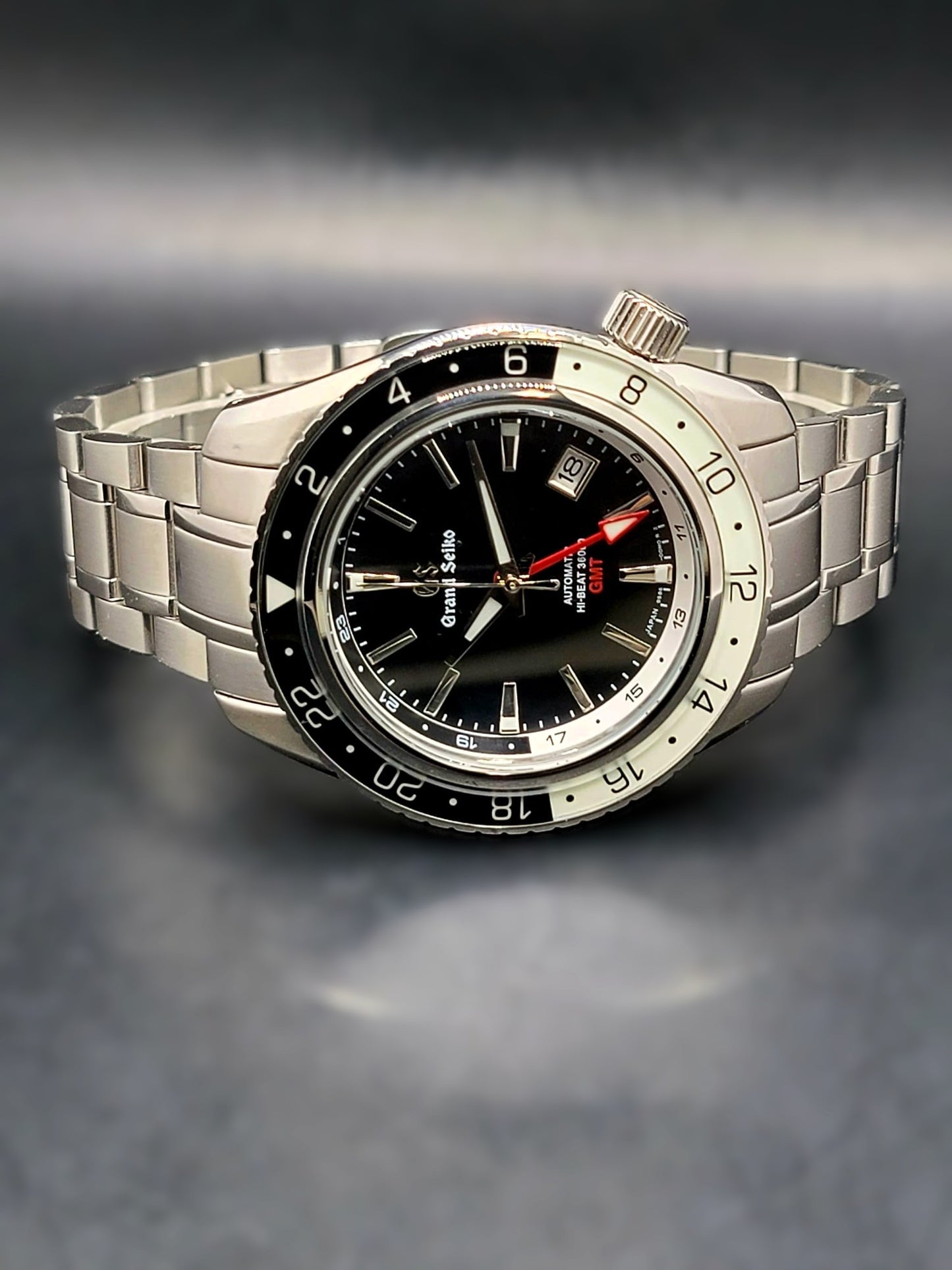 ***BRAND NEW*** CUSTOM MOD (GRAND SEIKO SPORT TRIPLE TIMEZONE) BLACK AND WHITE NH34 NEW **IN STOCK, SERIOUS INQUIRIES ONLY PLEASE**