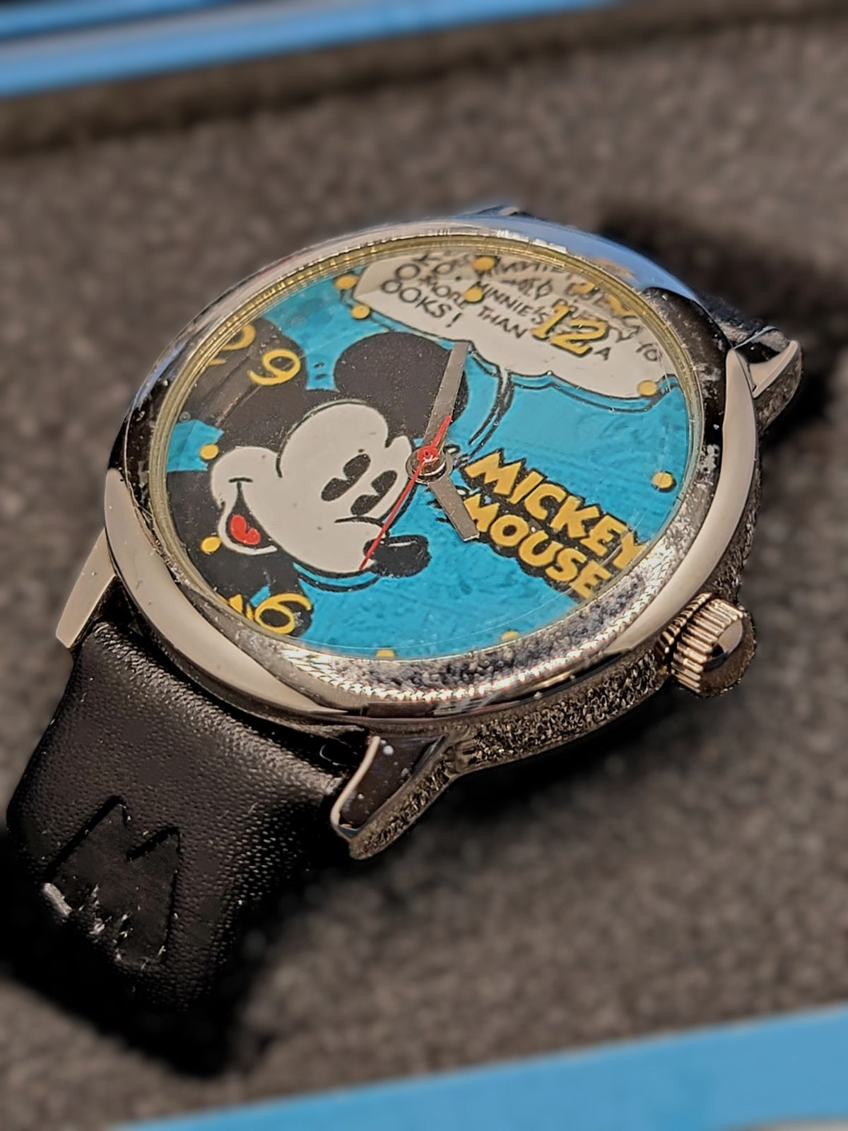MICKEY MOUSE - 75 YEARS OF FUN - LIMITED EDITION COLLECTORS SET