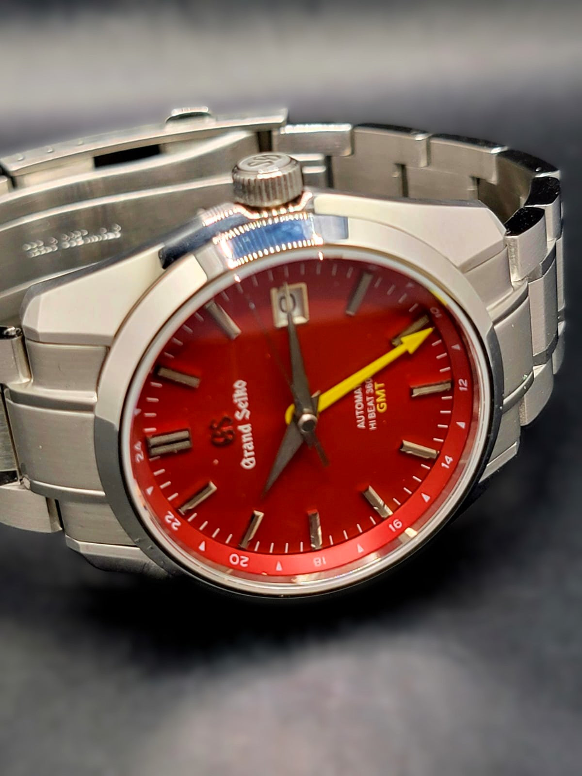 **BRAND NEW PREMIER** CUSTOM PREMIER 40MM MOD (GRAND SEIKO HERITAGE GMT) RED DIAL, SS BRACELET, NH34GMT AUTOMATIC NEW **IN STOCK, SERIOUS INQUIRIES ONLY PLEASE!**