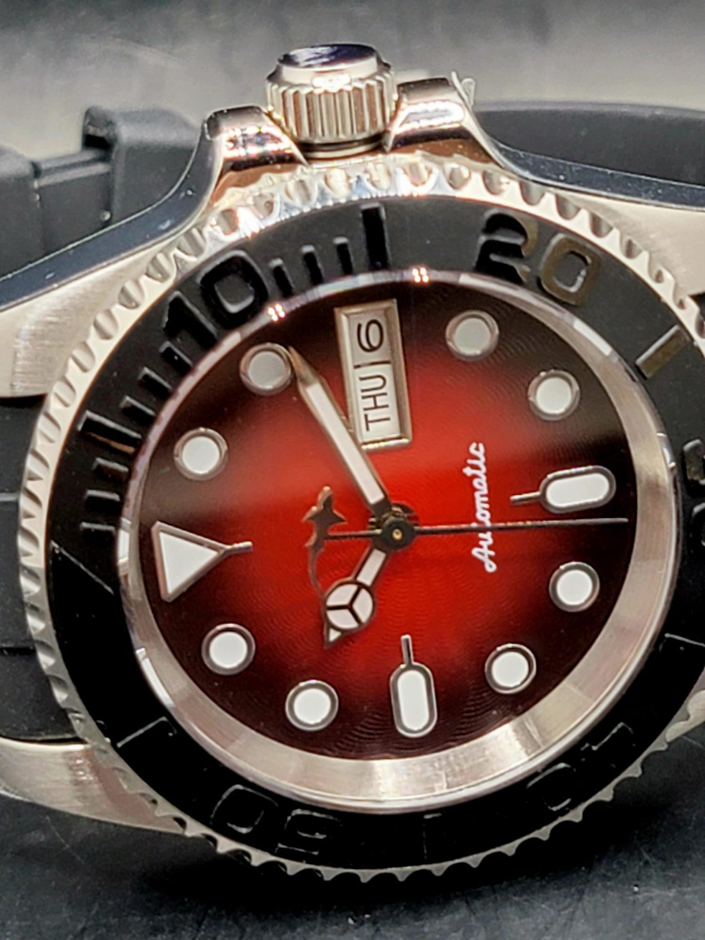 Sterile MOD 40mm Black-n-Red w/ Gold Shark- Sapphire NH36 Automatic Men Watch NEW