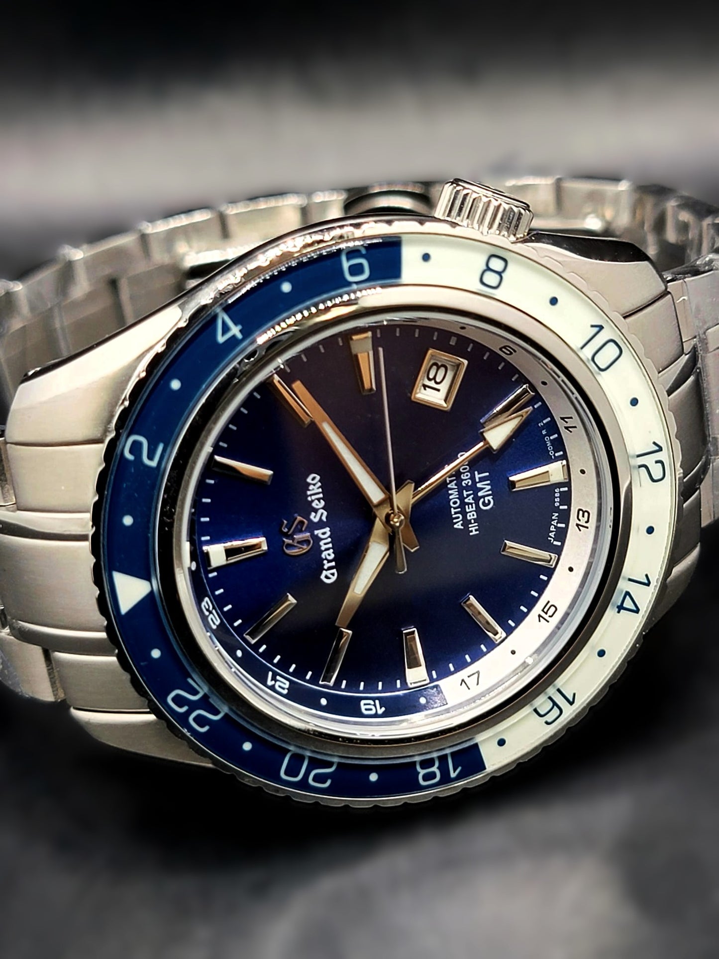 ***BRAND NEW*** CUSTOM MOD (GRAND SEIKO SPORT TRIPLE TIMEZONE) BLUE AND WHITE NH34 NEW **IN STOCK, SERIOUS INQUIRIES ONLY PLEASE**