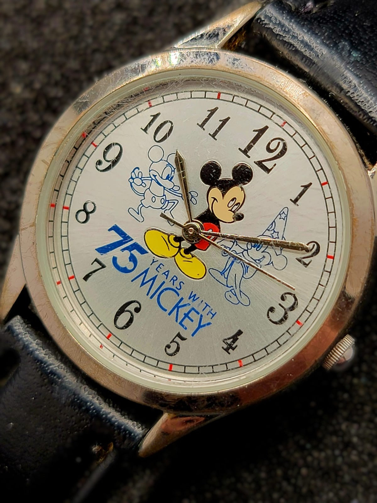 MICKEY MOUSE - 75TH ANNIVERSARY - 75 YEARS WITH MICKEY LIMITED EDITION COLLECTORS SET