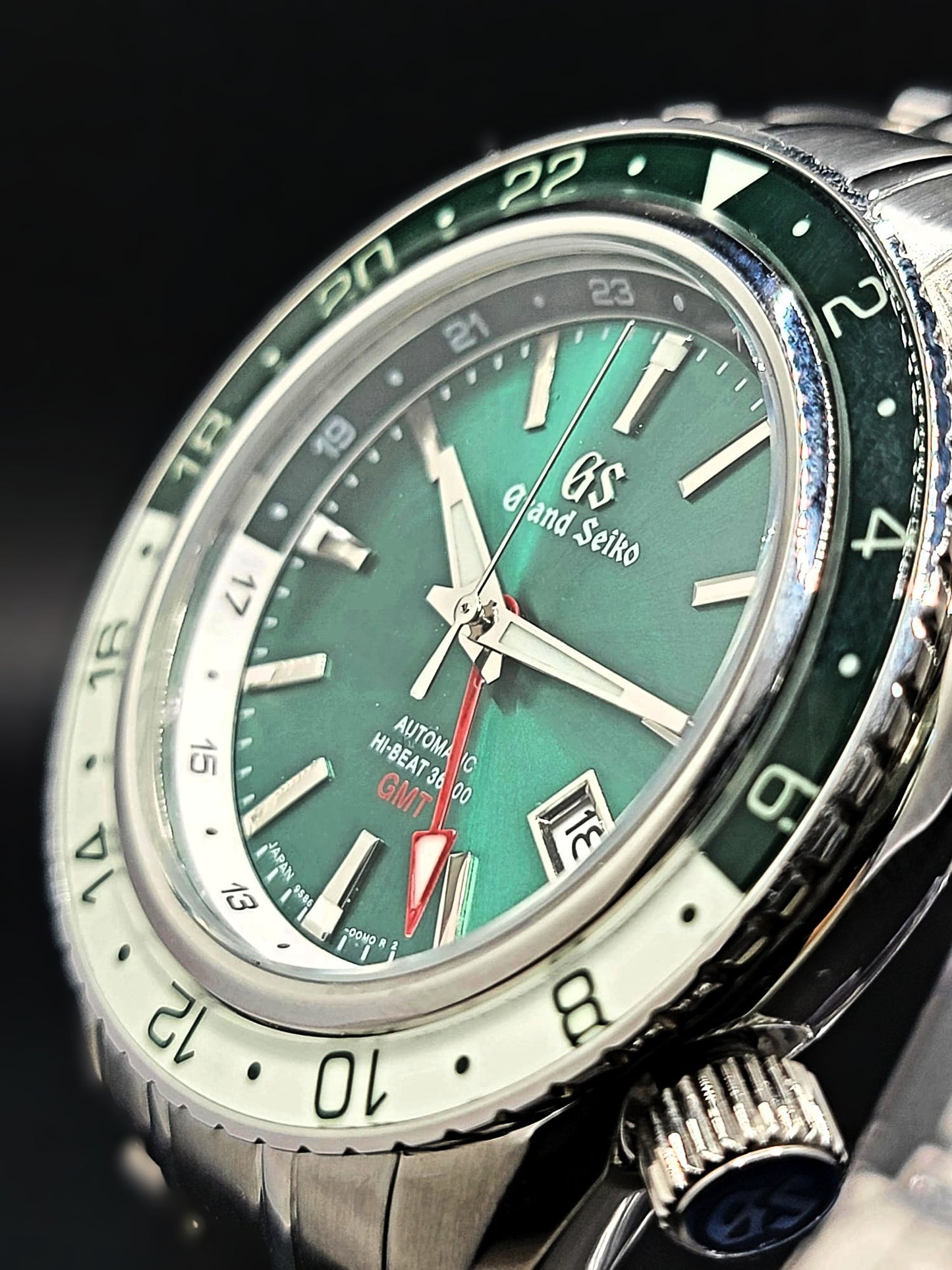***BRAND NEW*** CUSTOM MOD (GRAND SEIKO SPORT TRIPLE TIMEZONE) GREEN AND WHITE NH34 NEW **IN STOCK, SERIOUS INQUIRIES ONLY PLEASE**