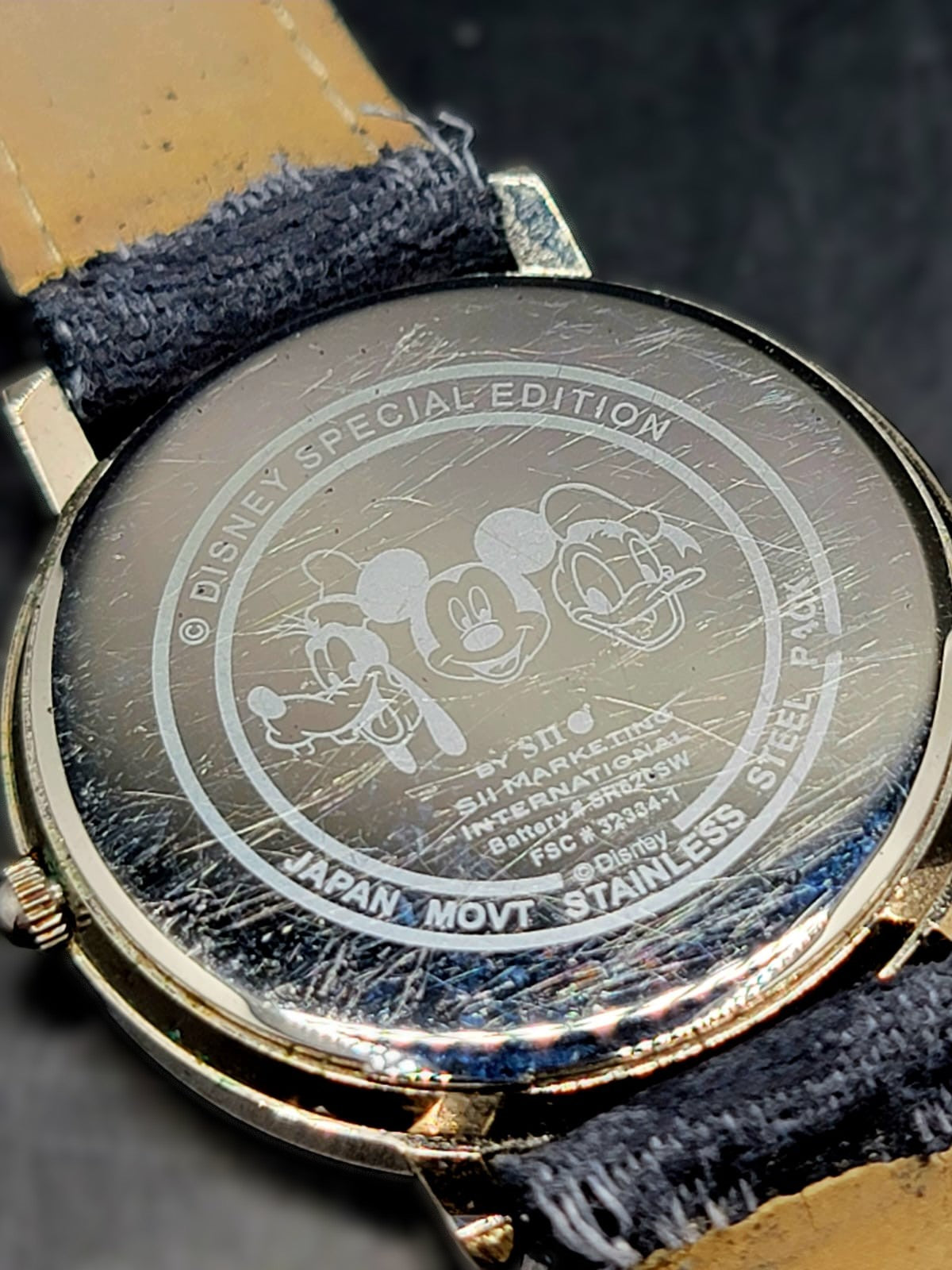 MICKEY MOUSE - FRIENDS FOR 70 YEARS - LIMITED EDITION COLLECTORS SET
