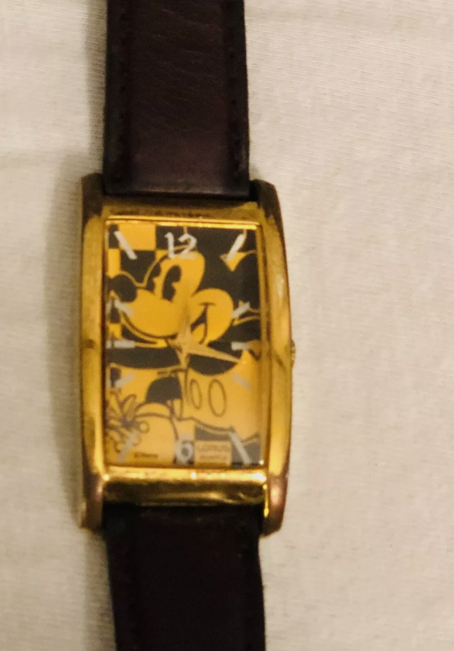 Lorus / Seiko Vintage Mickey Mouse Watch Disney Gold Rectangular Good Shape RZK130