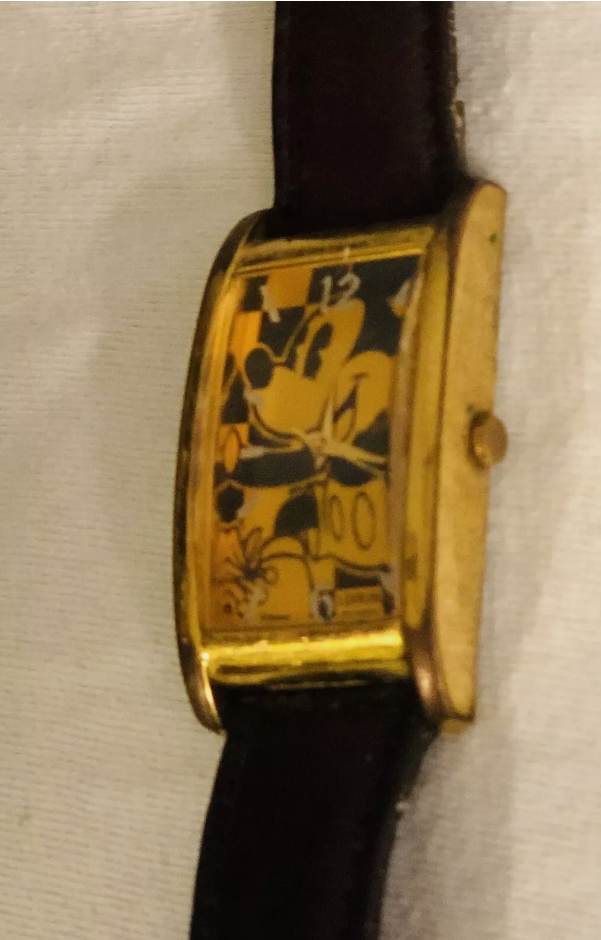 Lorus / Seiko Vintage Mickey Mouse Watch Disney Gold Rectangular Good Shape RZK130