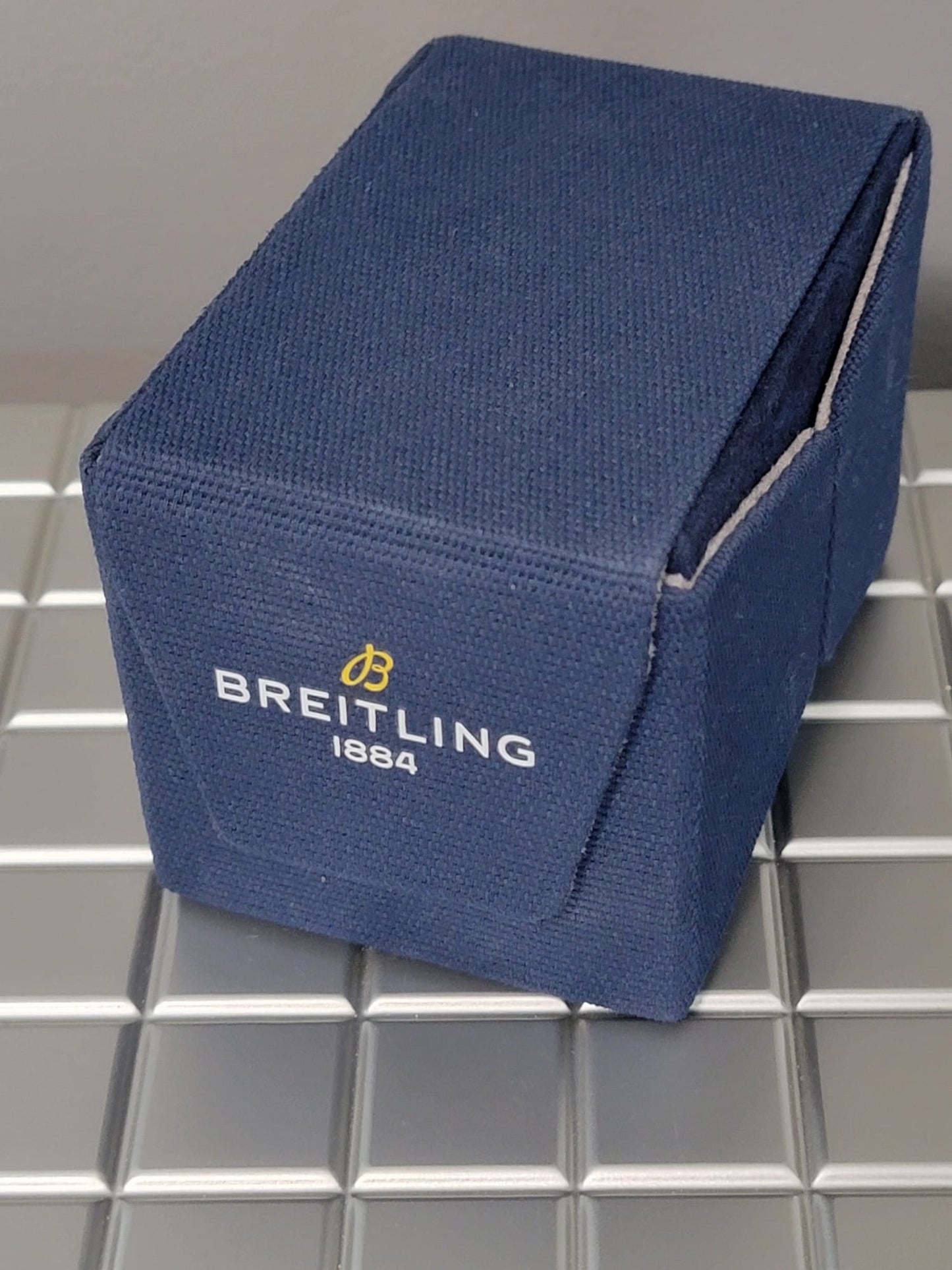 ***AAA+ PREMIER*** Breitling Superocean II Limited Edition Automatic 44 Mens Watch Model #: a17367d81c1s1 **USA SHIPPED**