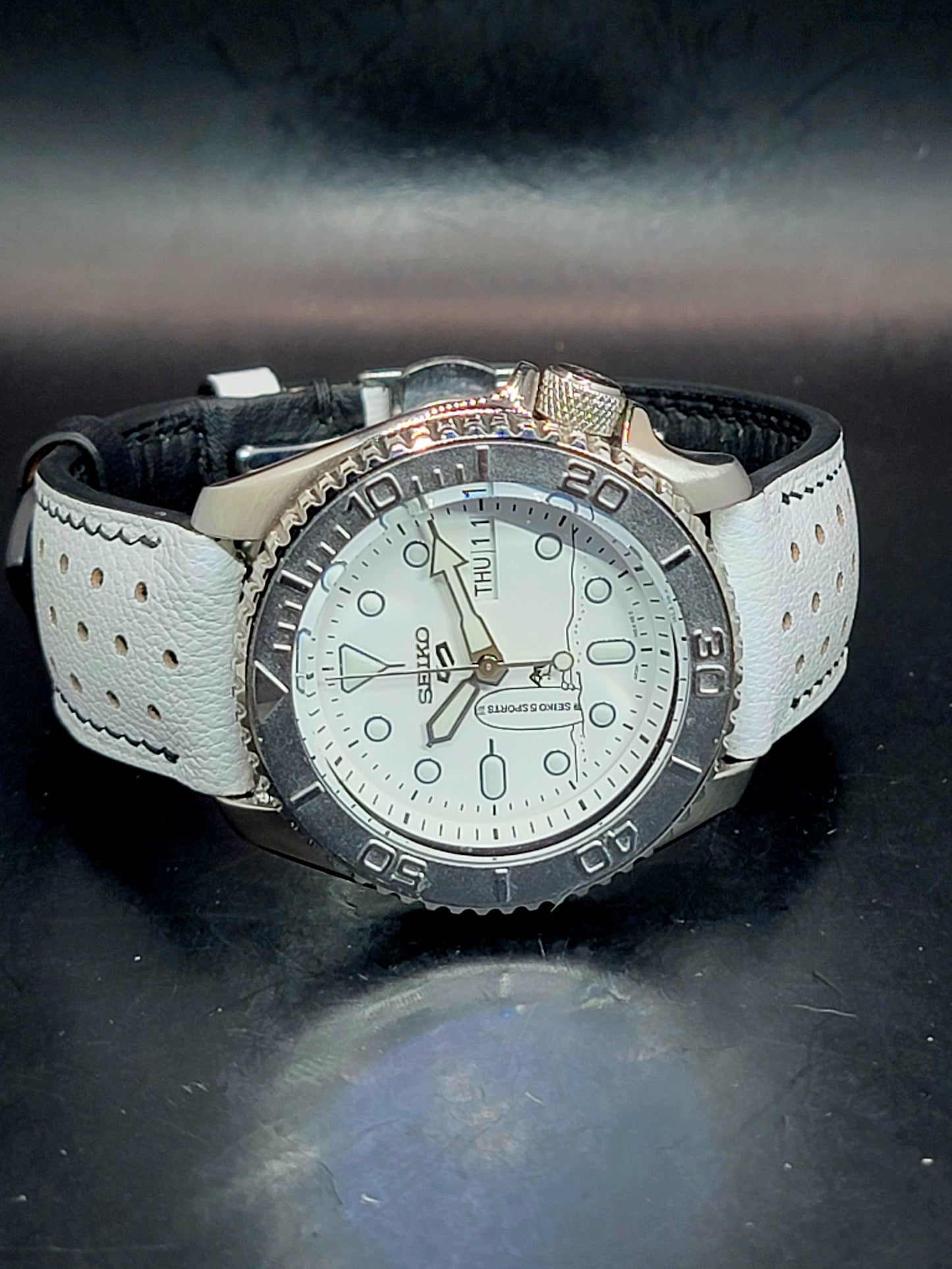 CUSTOM PREMIER SEIKO SNOOPY L.E. MOD ON CUSTOM HAND-MADE WHITE RALLY LEATHER BAND - NH36 AUTO