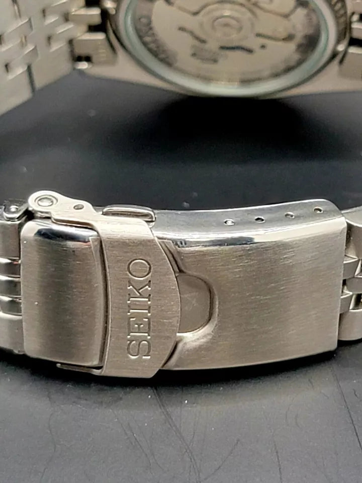 SEIKO 5 SSK017 GMT $475MSRP - JUBLIEE BRACELET YELLOW DIAL DATE AUTO SPORT WATCH