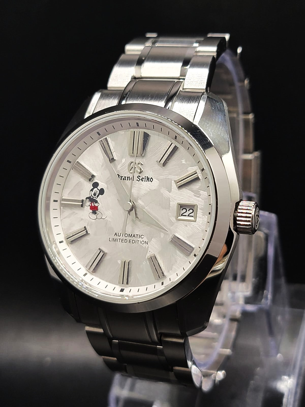 **BRAND NEW PREMIER** CUSTOM 40MM LIMITED EDITION MICKEY MOUSE MOD (GRAND SEIKO SHUNBUN COLLECTION) WHITE SHUNBUN DIAL, NH35 AUTOMATIC NEW **IN STOCK, SERIOUS INQUIRES ONLY PLEASE**