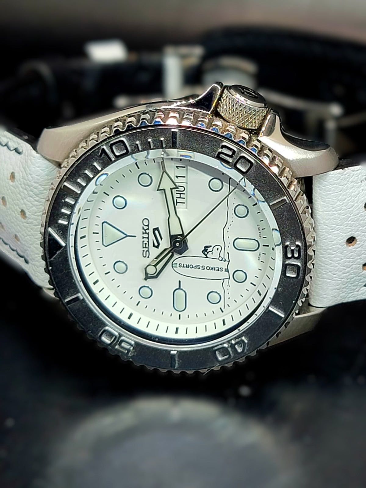CUSTOM PREMIER SEIKO SNOOPY L.E. MOD ON CUSTOM HAND-MADE WHITE RALLY LEATHER BAND - NH36 AUTO