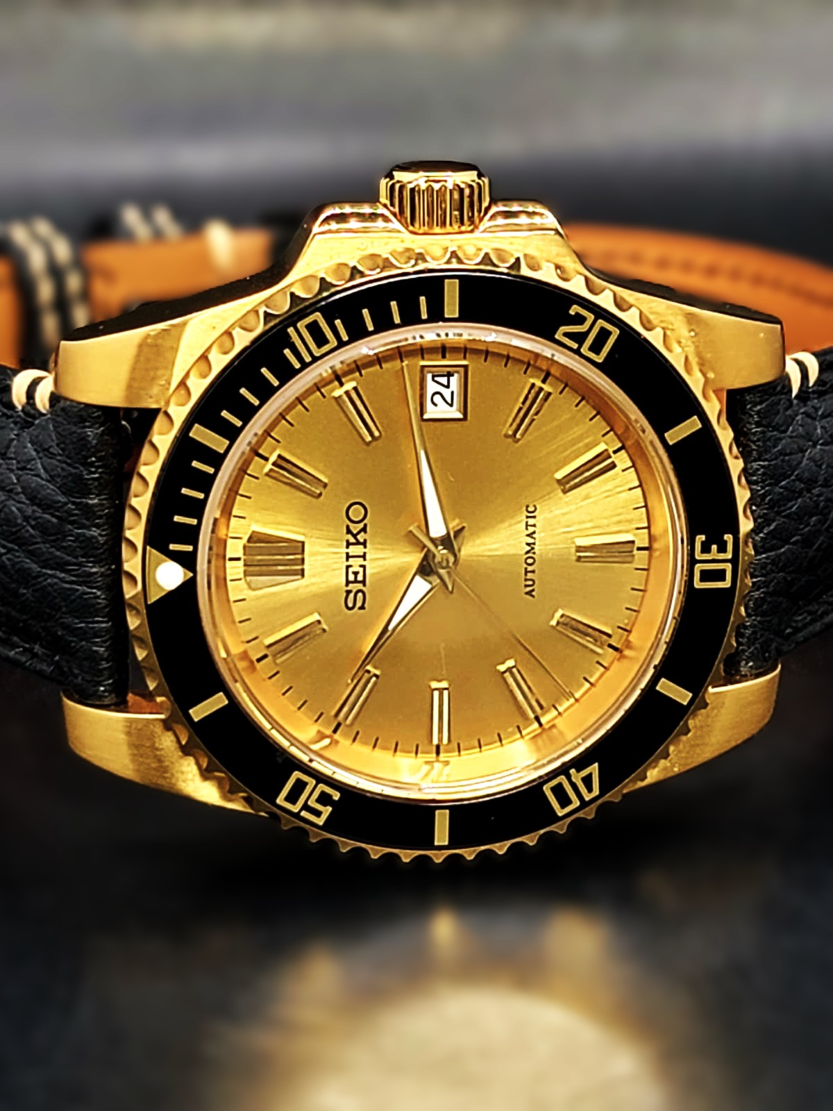 CUSTOM SEIKO FEEL THE HEAT MOD IN GOLD AND BLACK