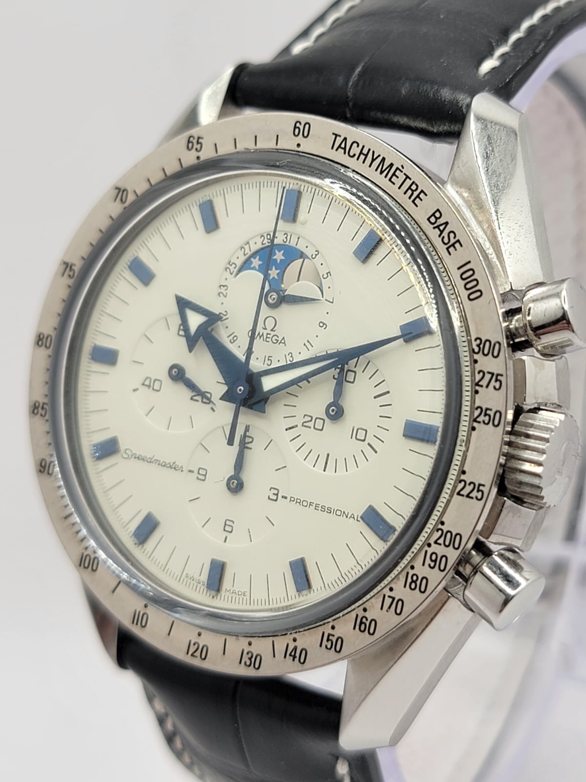 OMEGA Speedmaster Professional Moon Phase 3575.20.00 "EUROPE LIMITED EDITION"