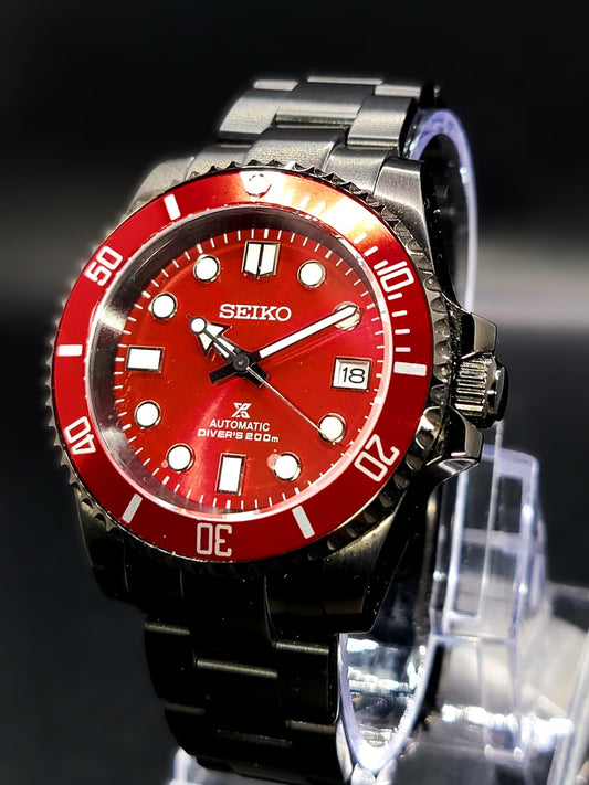CUSTOM SEIKO MOD BLACK AND RED NH35