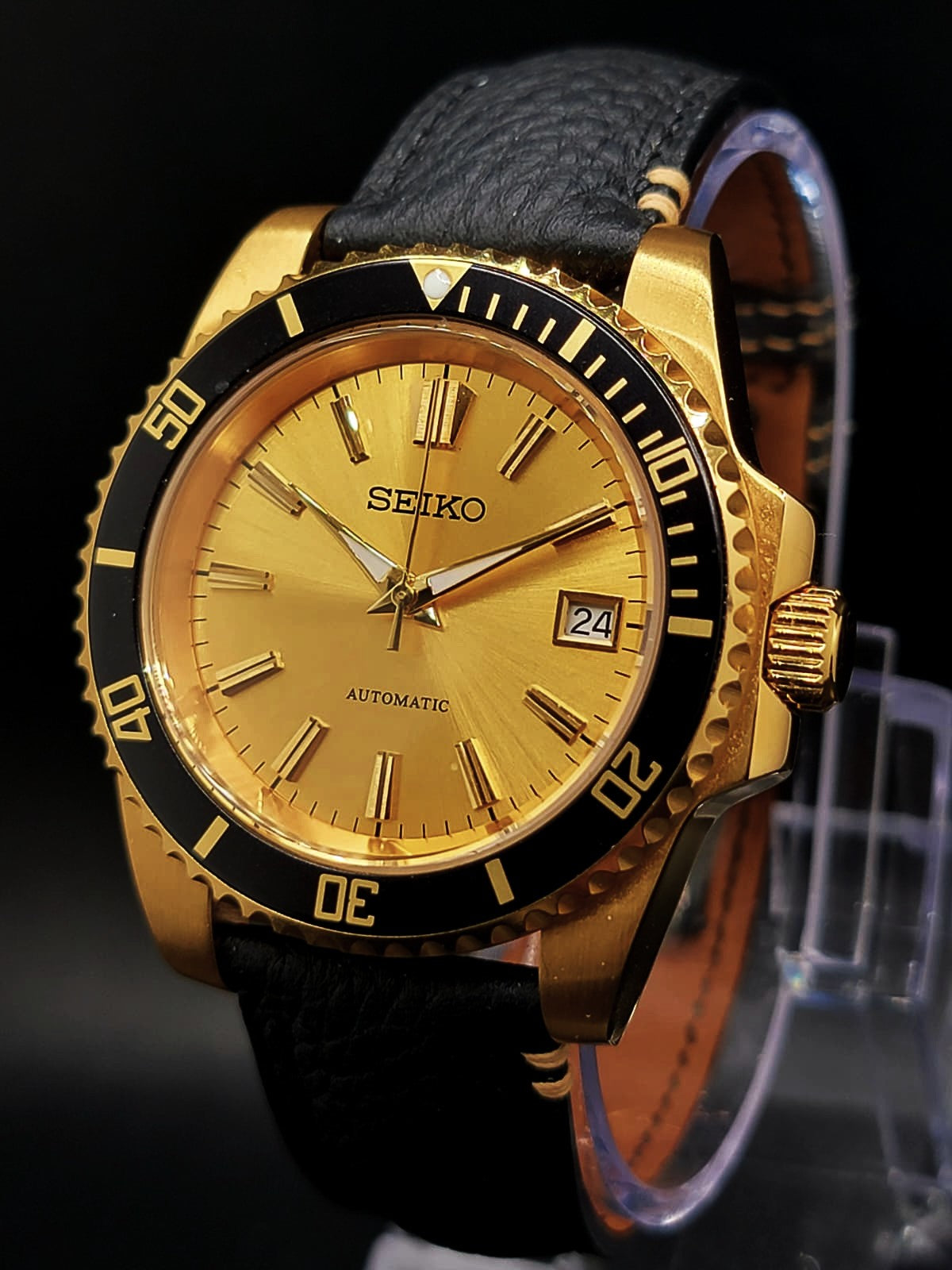 CUSTOM SEIKO FEEL THE HEAT MOD IN GOLD AND BLACK