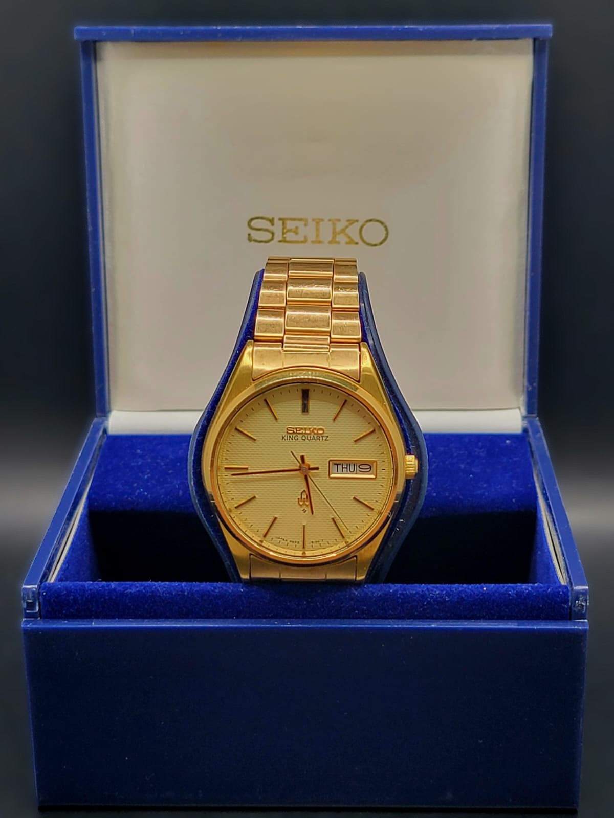 NEAR MINT 1976 SEIKO KING QUARTZ - COMMEMORATIVE WATCH - the Order of the Rising Sun Award in 1978