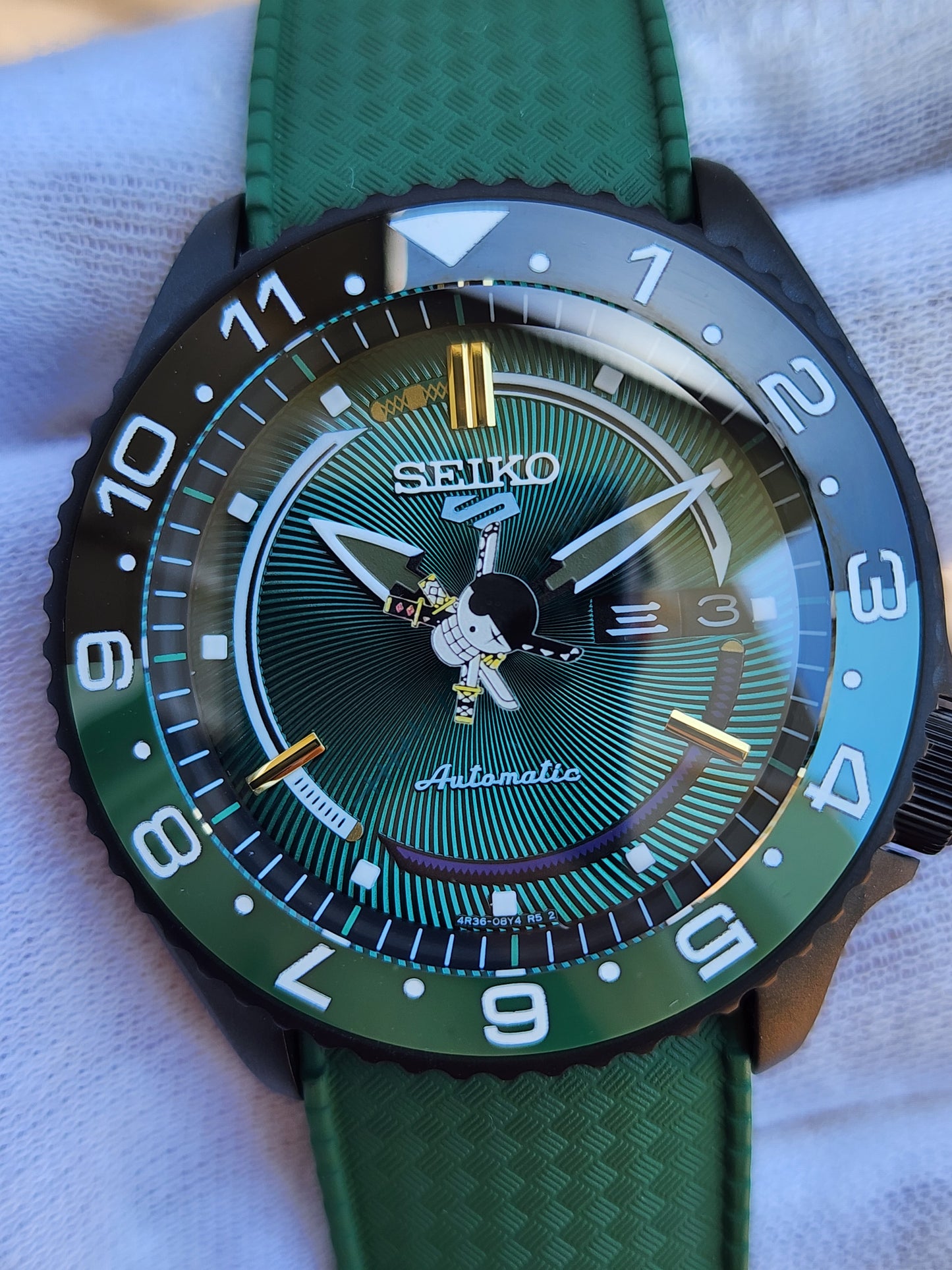 CUSTOM Mod4Thai (Zorro) Green Dial with Custom Engraved Case Back