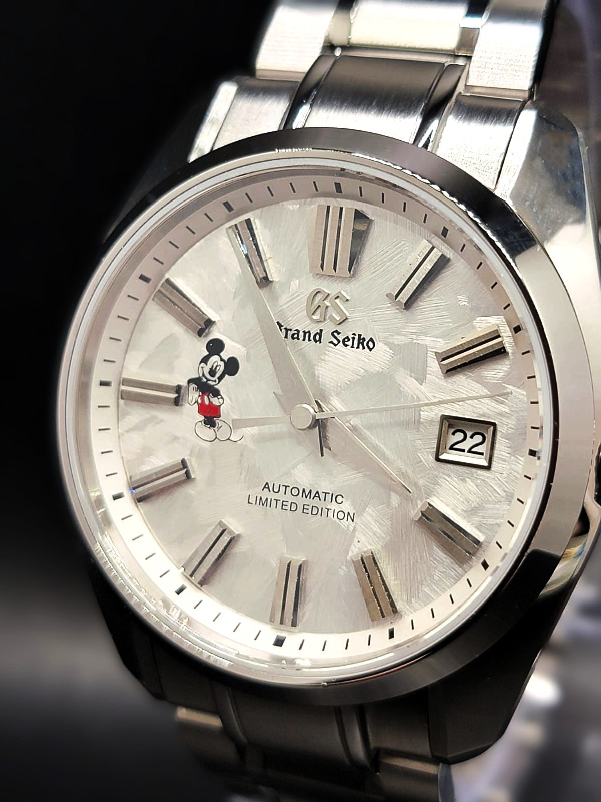 **BRAND NEW PREMIER** CUSTOM 40MM LIMITED EDITION MICKEY MOUSE MOD (GRAND SEIKO SHUNBUN COLLECTION) WHITE SHUNBUN DIAL, NH35 AUTOMATIC NEW **IN STOCK, SERIOUS INQUIRES ONLY PLEASE**