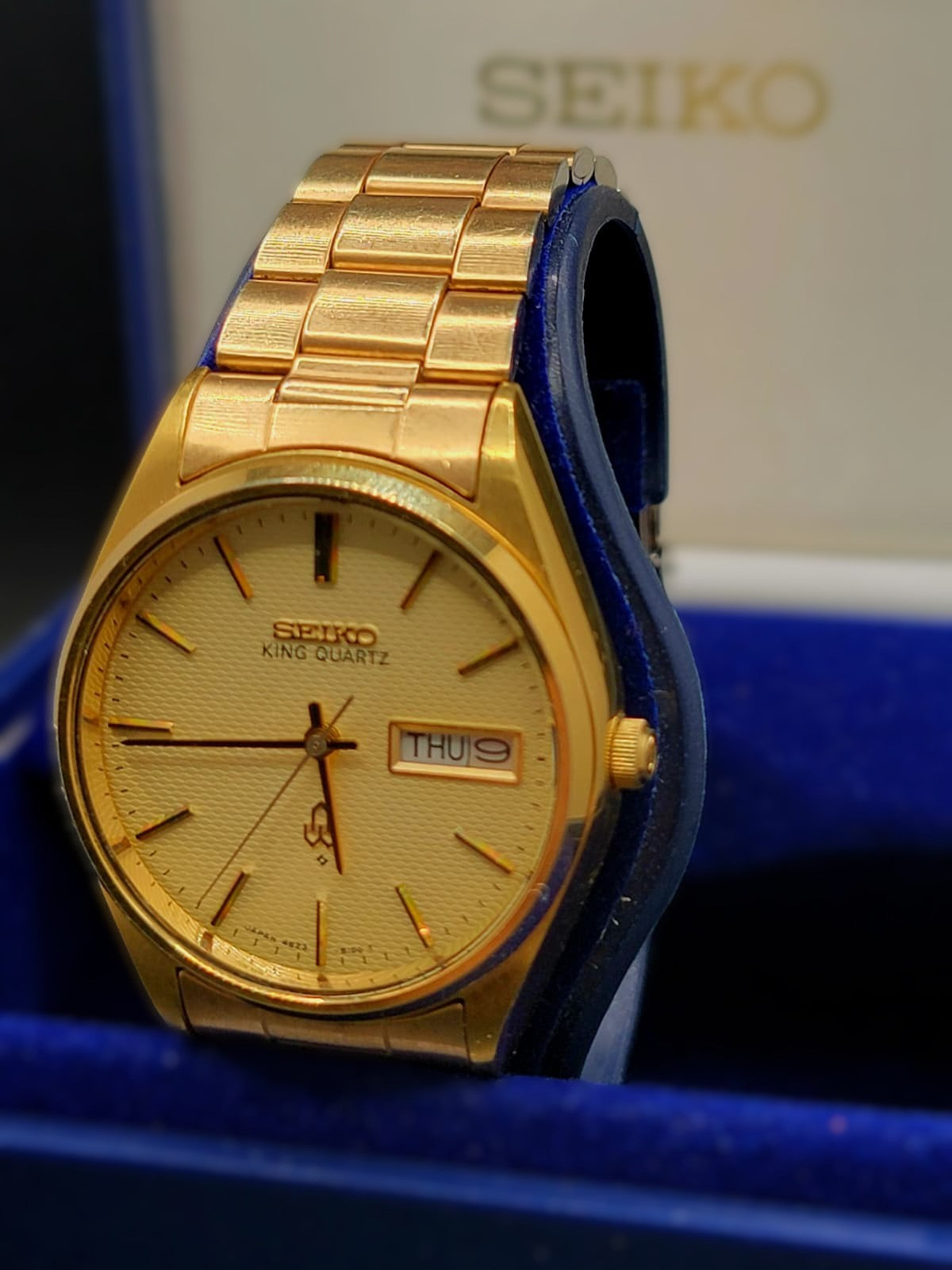 NEAR MINT 1976 SEIKO KING QUARTZ - COMMEMORATIVE WATCH - the Order of the Rising Sun Award in 1978
