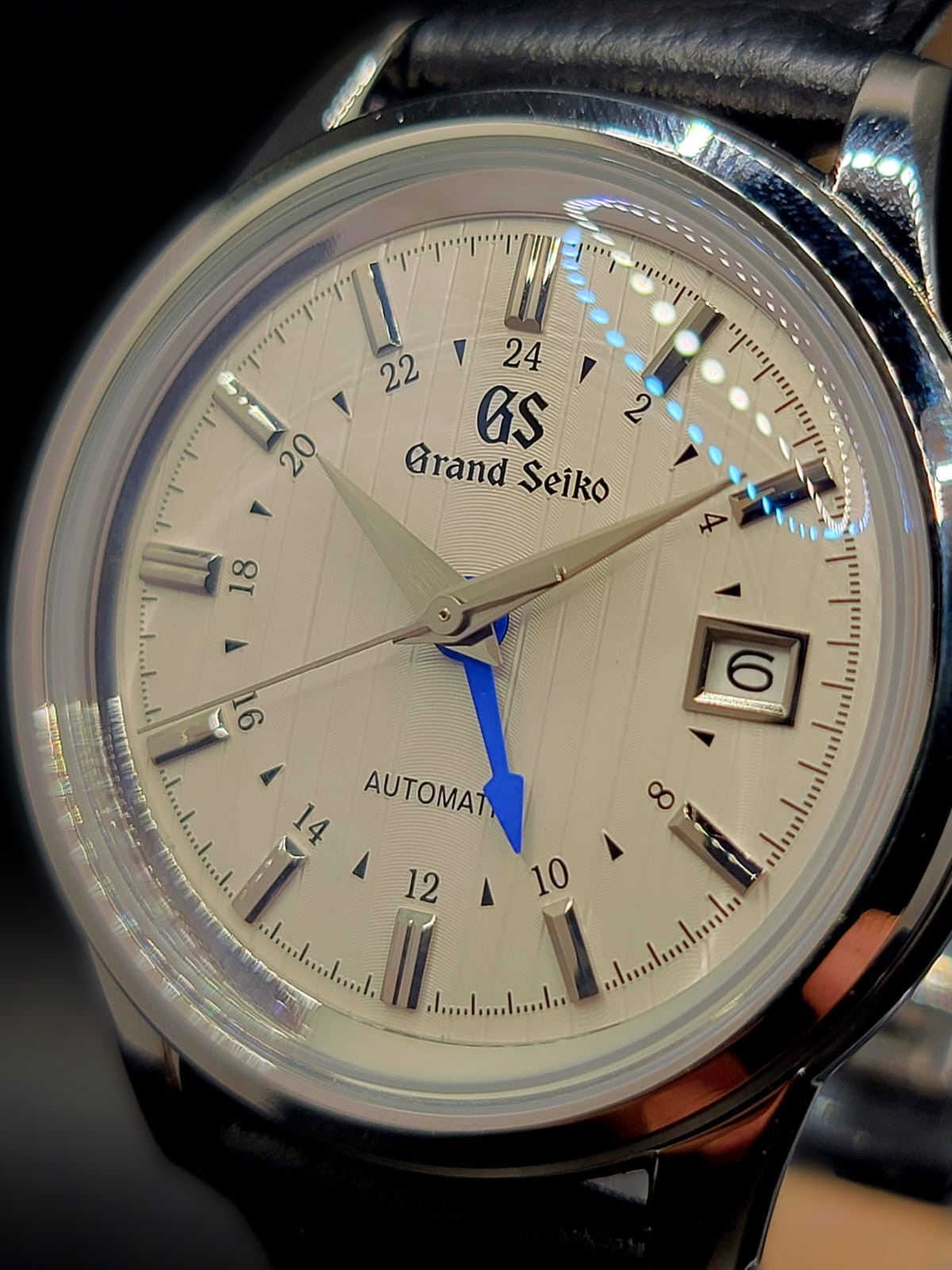 CUSTOM MOD (GRAND SEIKO ELEGANCE GMT) WHITE BAMBOO DIAL WITH BLUE GMT HAND &LEATHER STRAP AUTO NH34GMT NEW