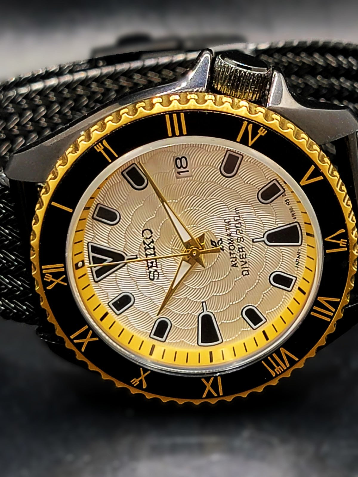 CUSTOM SEIKO MOD BLACK n GOLD