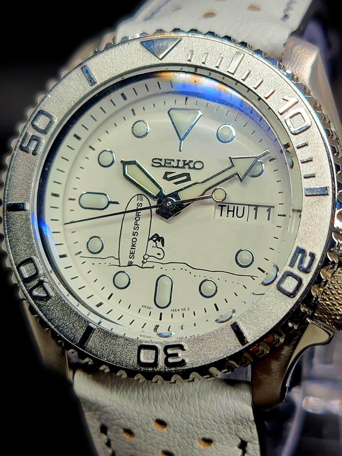 CUSTOM PREMIER SEIKO SNOOPY L.E. MOD ON CUSTOM HAND-MADE WHITE RALLY LEATHER BAND - NH36 AUTO
