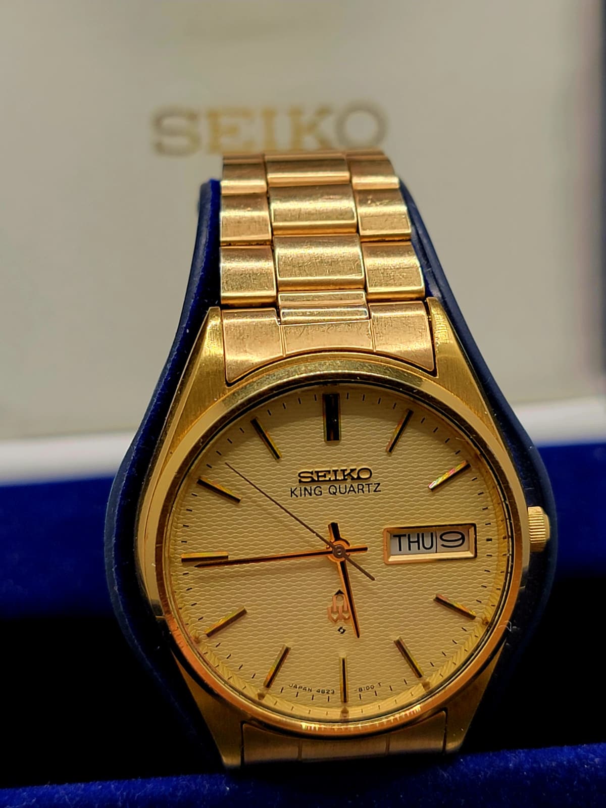 NEAR MINT 1976 SEIKO KING QUARTZ - COMMEMORATIVE WATCH - the Order of the Rising Sun Award in 1978