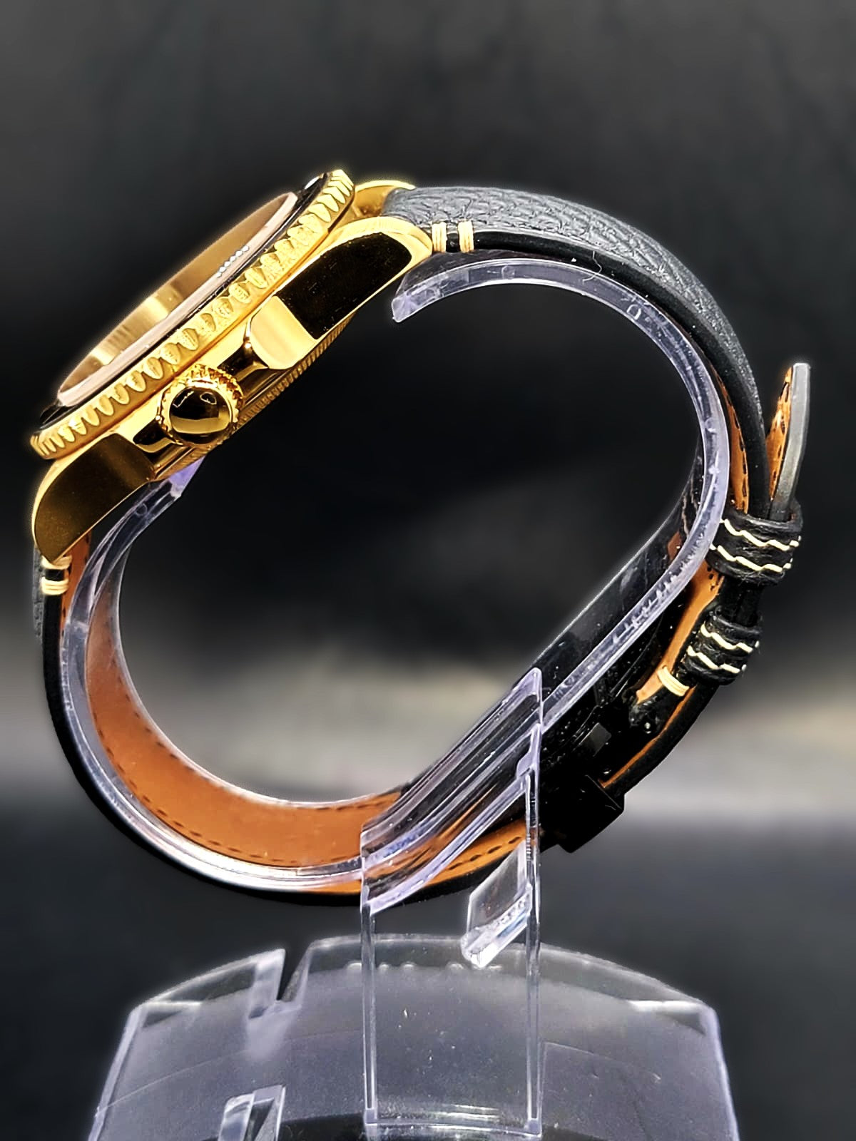 CUSTOM SEIKO FEEL THE HEAT MOD IN GOLD AND BLACK