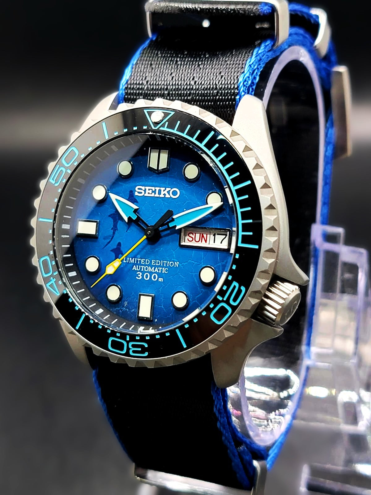 SEIKO MOD BLUE SHARK - BRUSHED SKX CASE - DAY/DATE DIAL