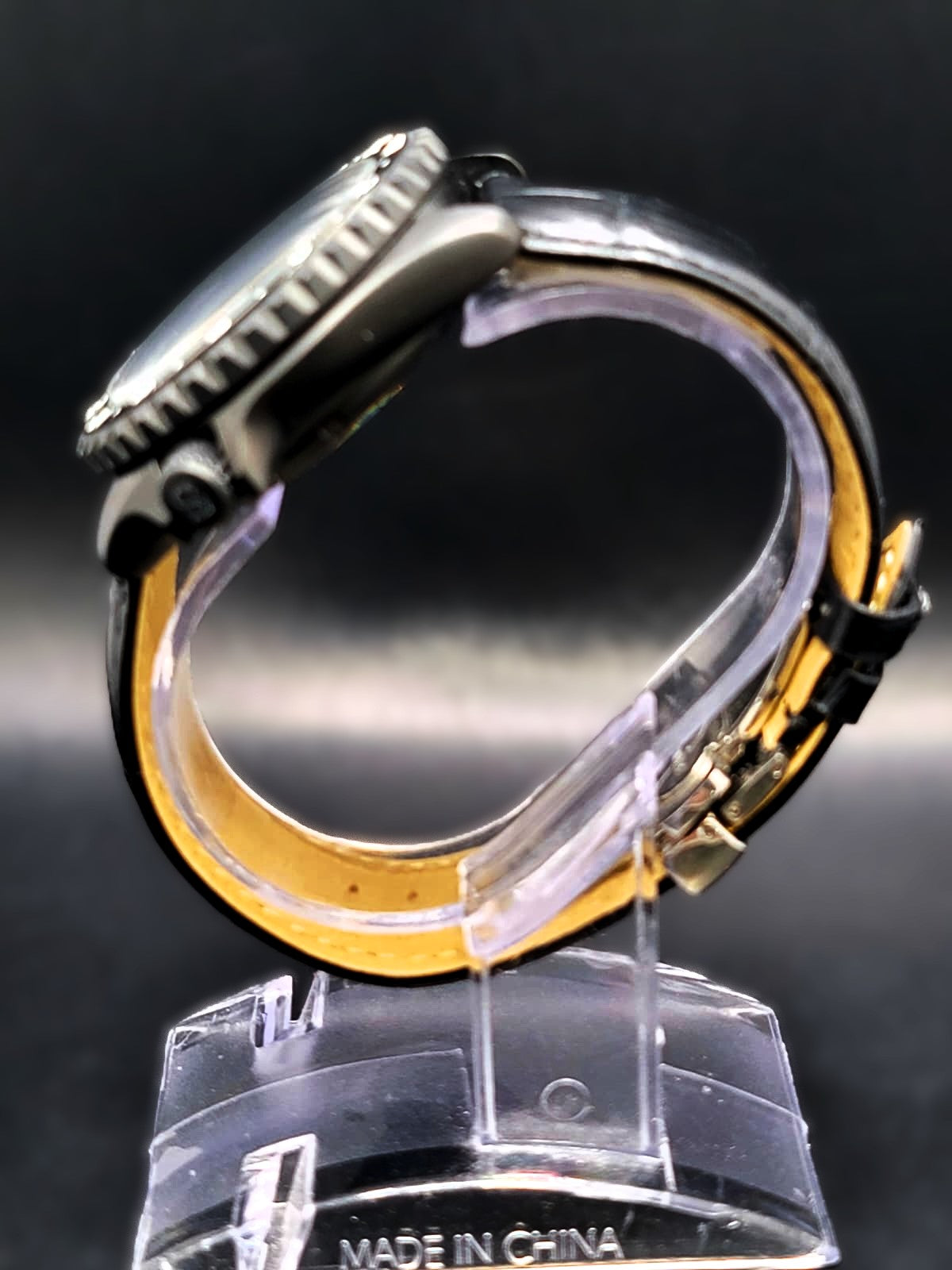 SEIKOMOD DARK Side of the Moon GMT