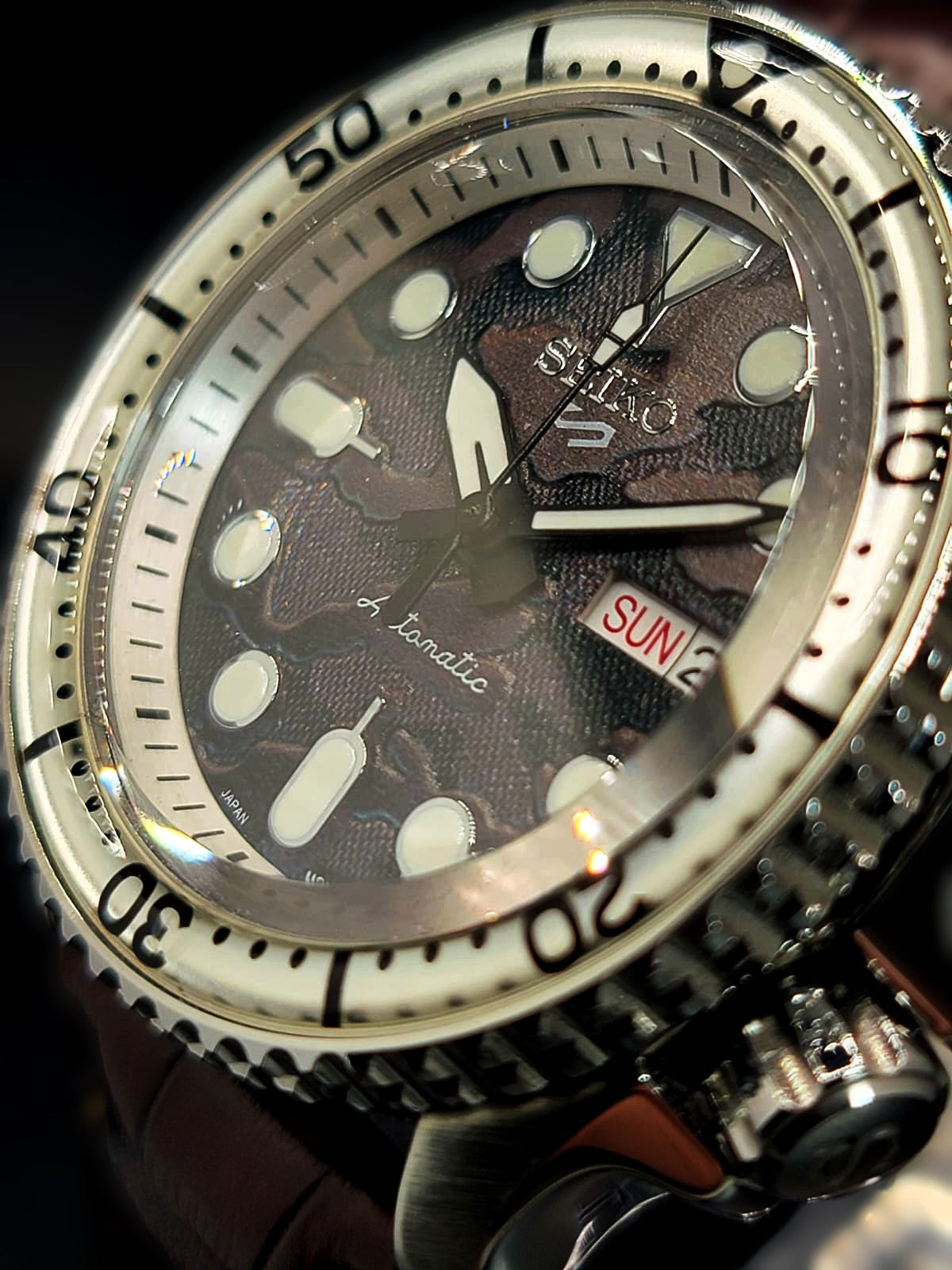 SEIKO - 5 SPORTS CUSTOM MOD - PATINA CASE AND CUSTOM PATINA LEATHER