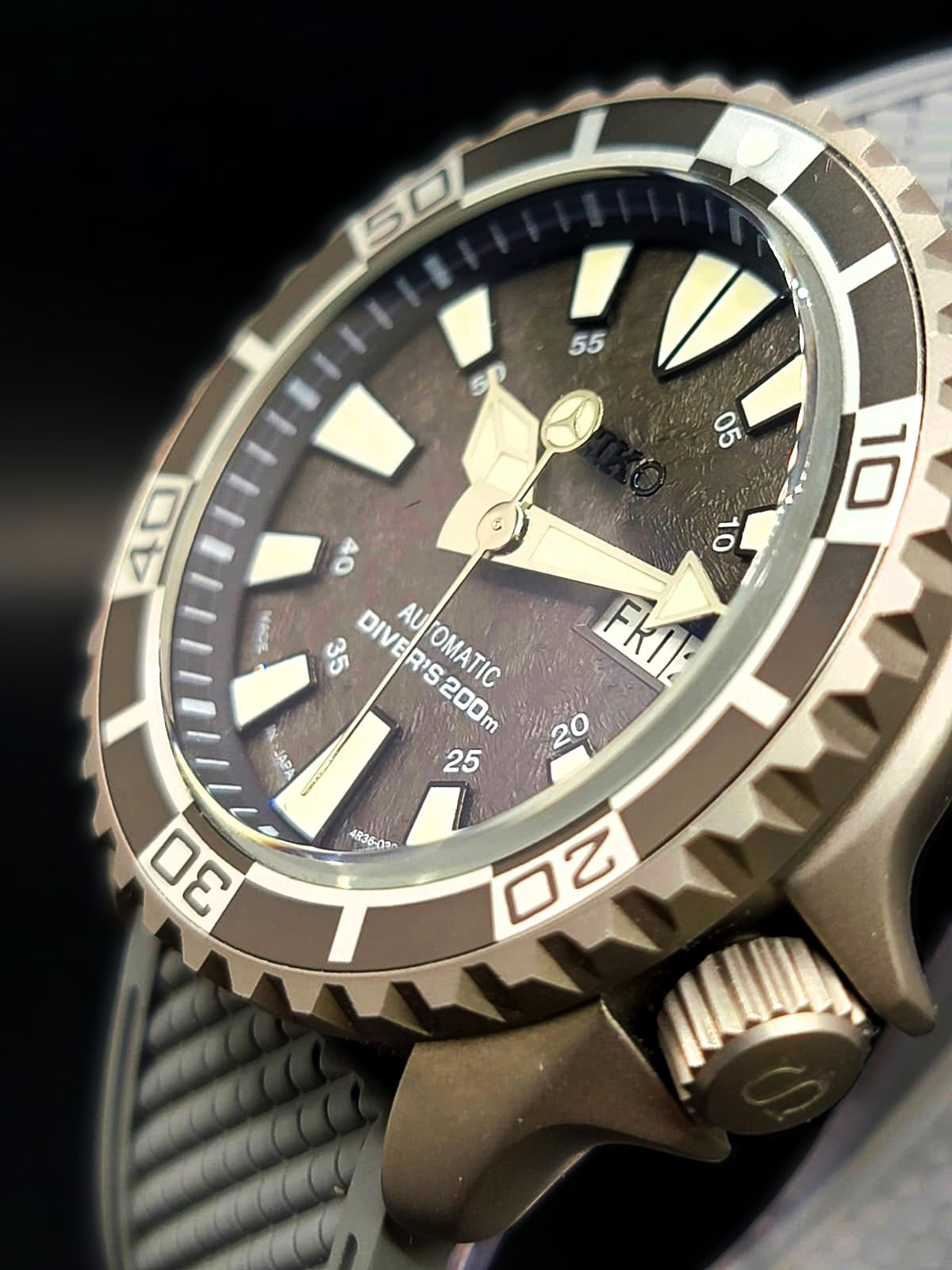 CUSTOM SEIKO MOD - FOR FOURTY FOUR PM - NH36 DATE/DATE AUTO ON RUBBER STRAP