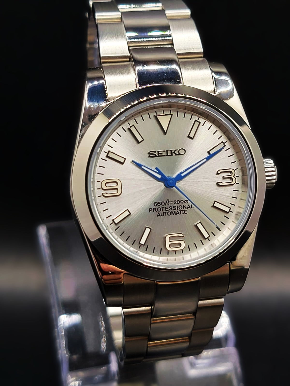 CUSTOM SEIKO MOD EXPLORER - 38MM CASE - BLUE HANDS IN WHITE DIAL