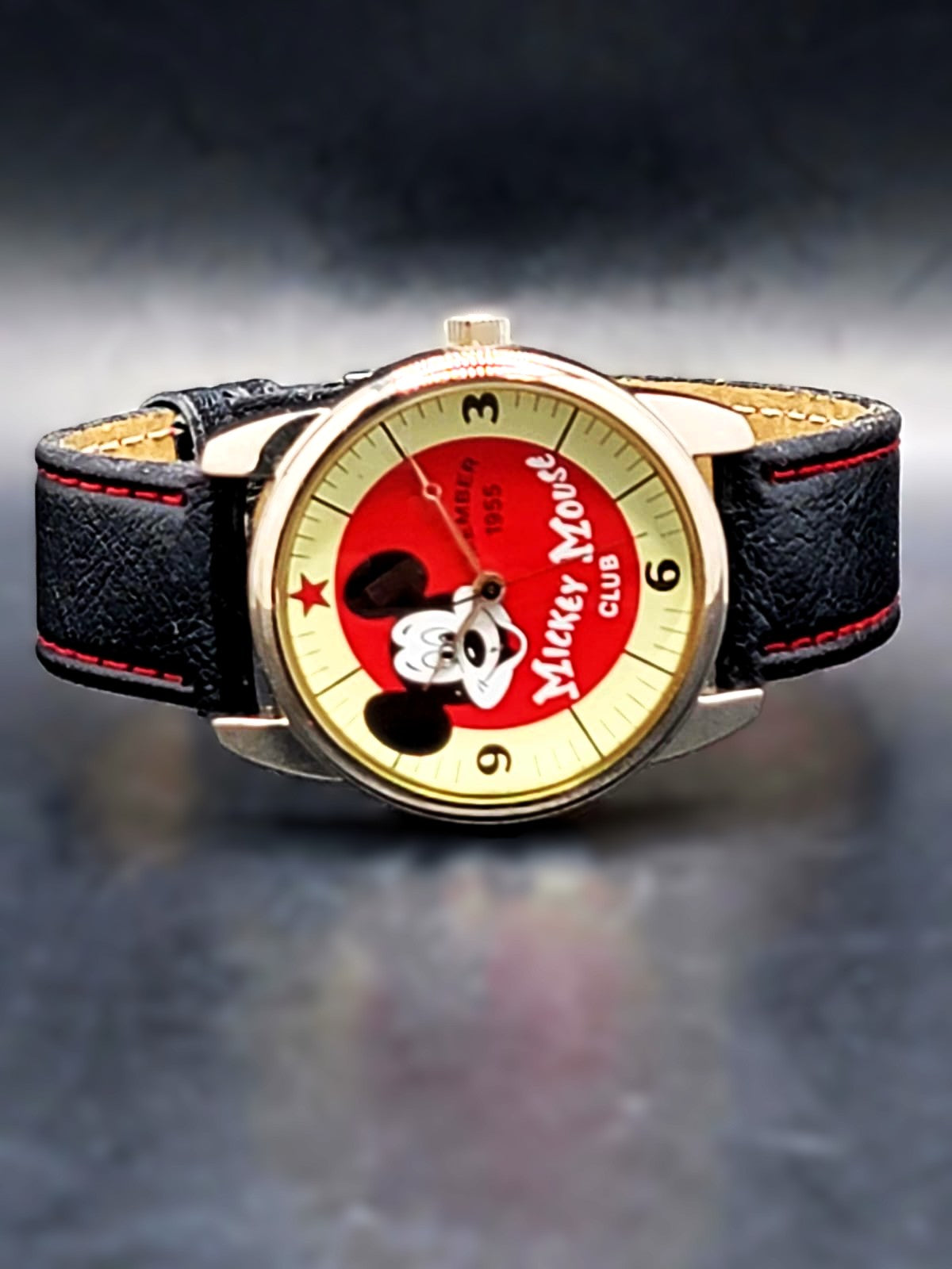 MICKEY MOUSE - CLUB MEMEBER 1955 WATCH - COLLECTORS SET