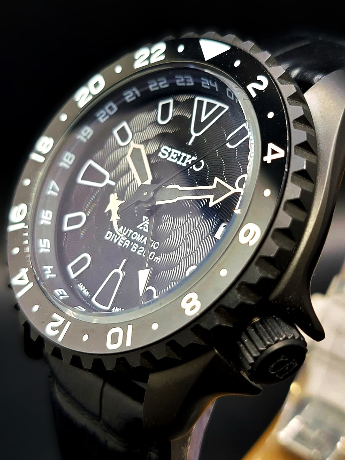 SEIKOMOD DARK Side of the Moon GMT