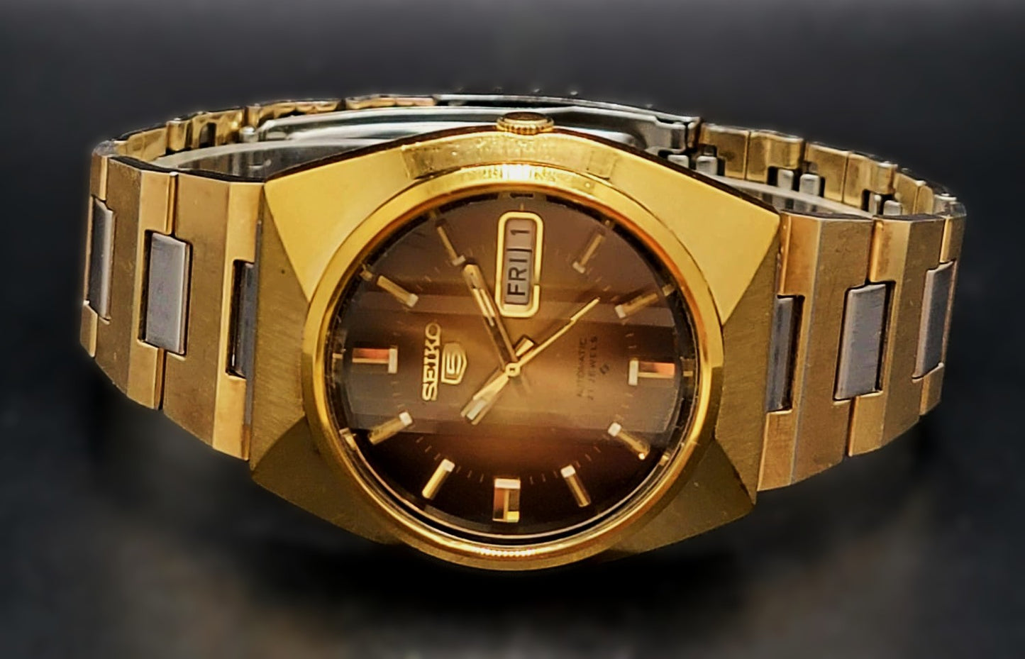 Seiko watch 5 DX 6106-7720 Sunburst Dial Automatic men Day date Working Vintage