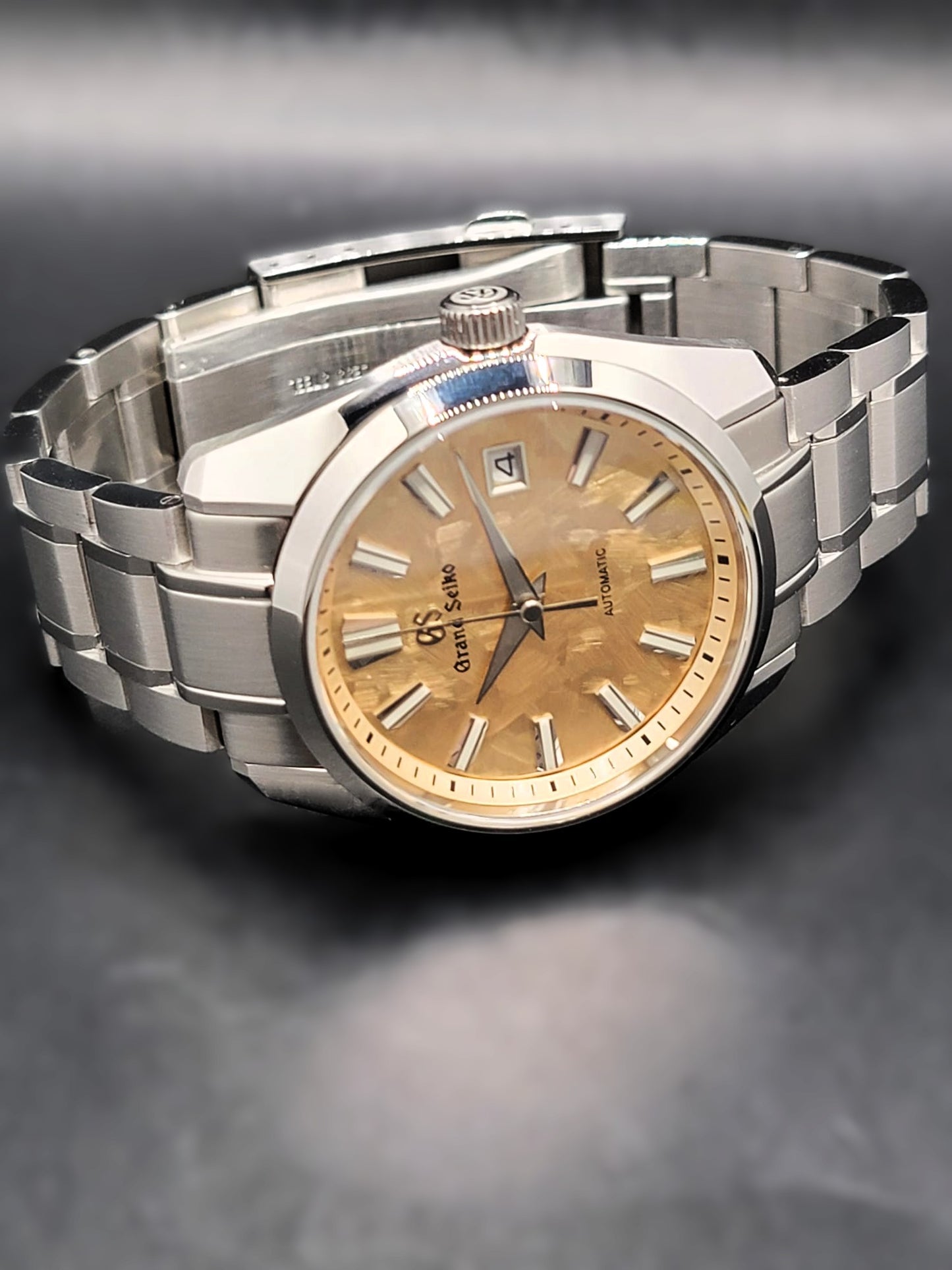 **BRAND NEW PREMIER** CUSTOM 40MM LIMITLESS MOD (GRAND SEIKO SHUNBUN COLLECTION) CHAMPAGNE DIAL, NH35 AUTOMATIC NEW **BUILD TO ORDER, SERIOUS INQUIRES ONLY PLEASE**